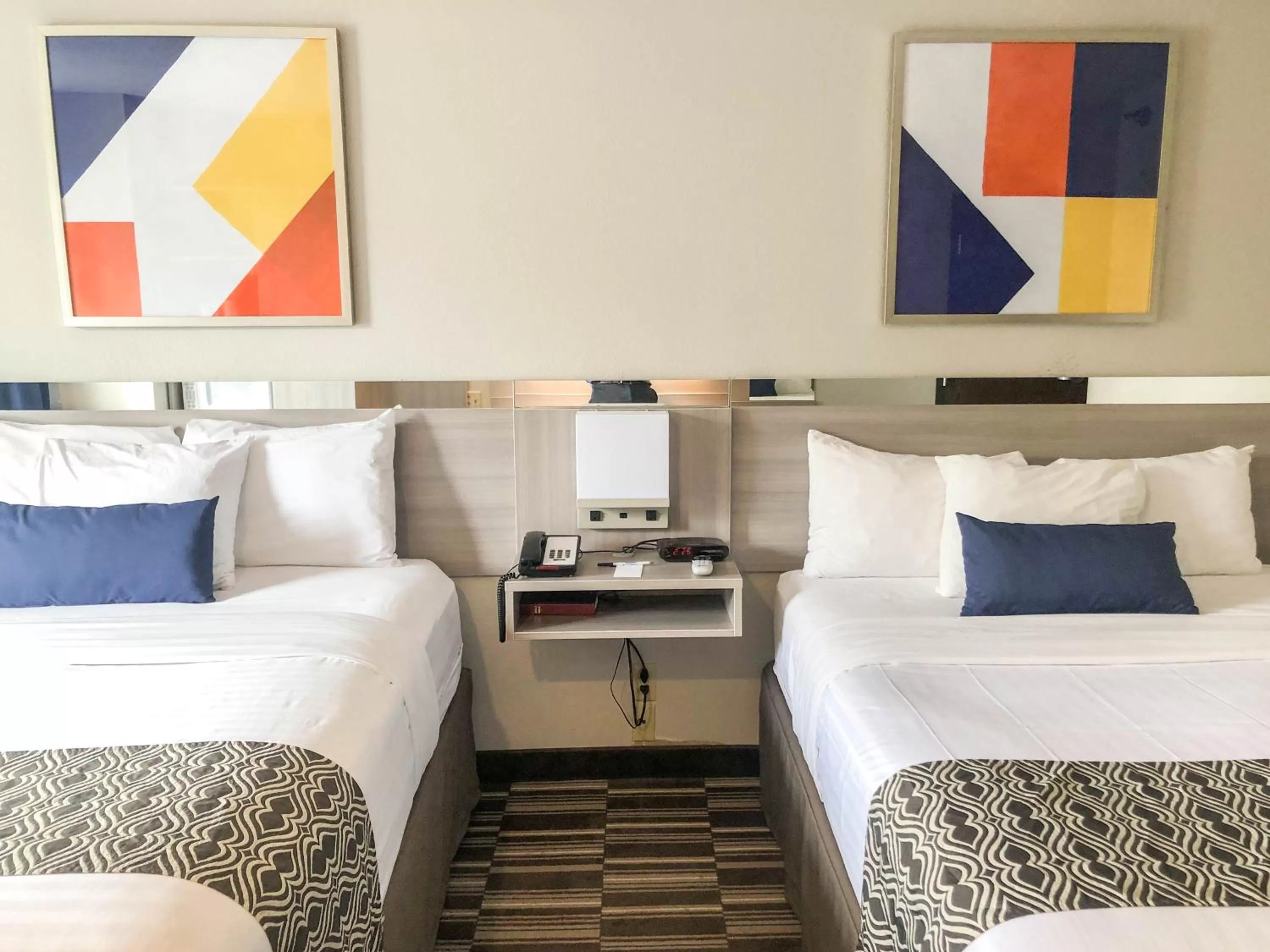 Bed in Microtel Inn & Suites by Wyndham Eagan/St Paul