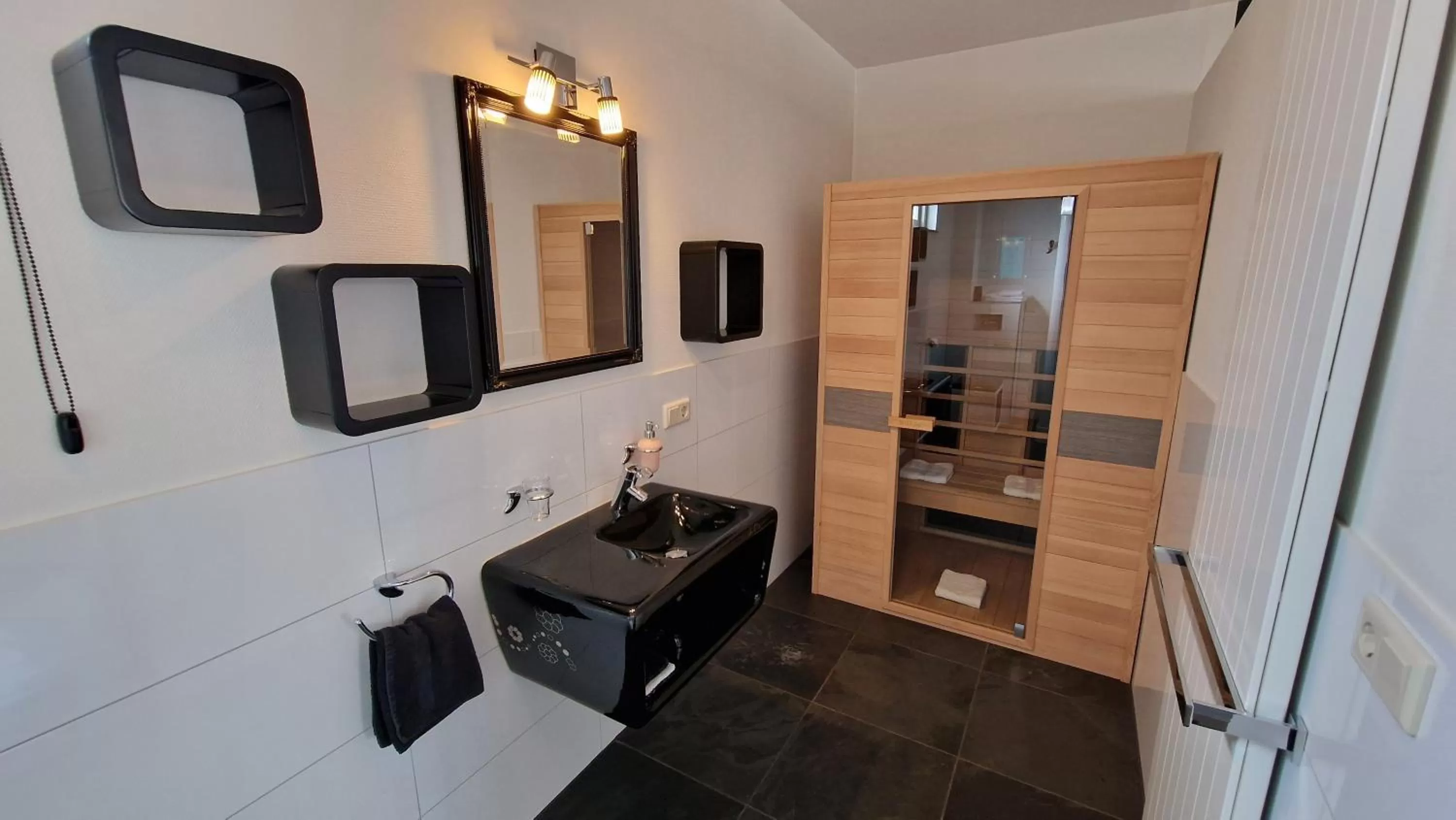 Sauna, Kitchen/Kitchenette in B&B De Droomhoeve