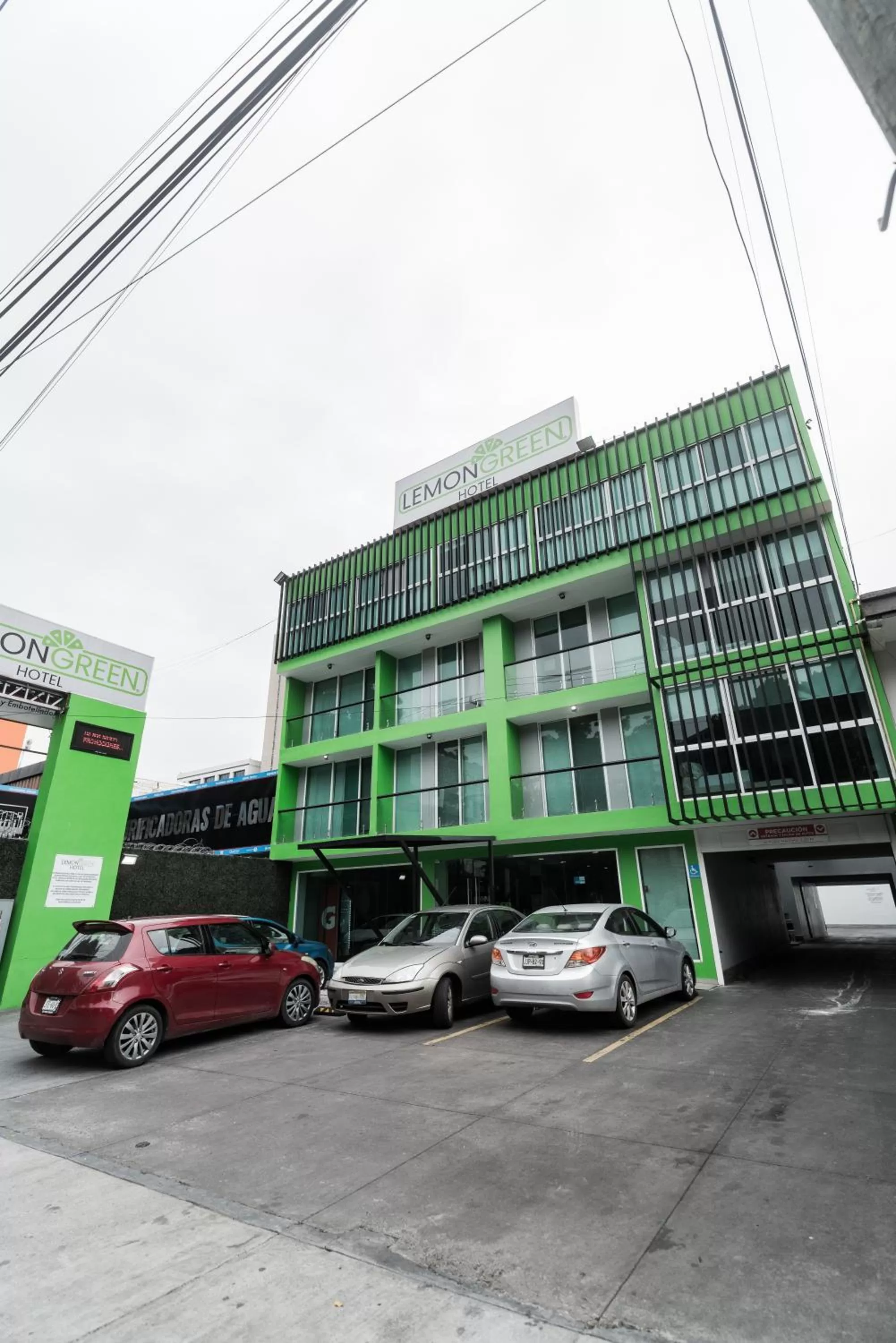 Property building in HOTEL LEMON GREEN -Zona Expo Frente al Centro de Convenciones