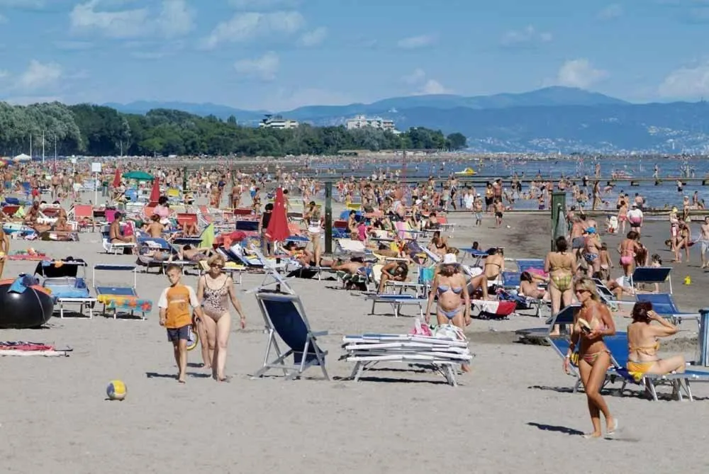 People in Hotel Rialto