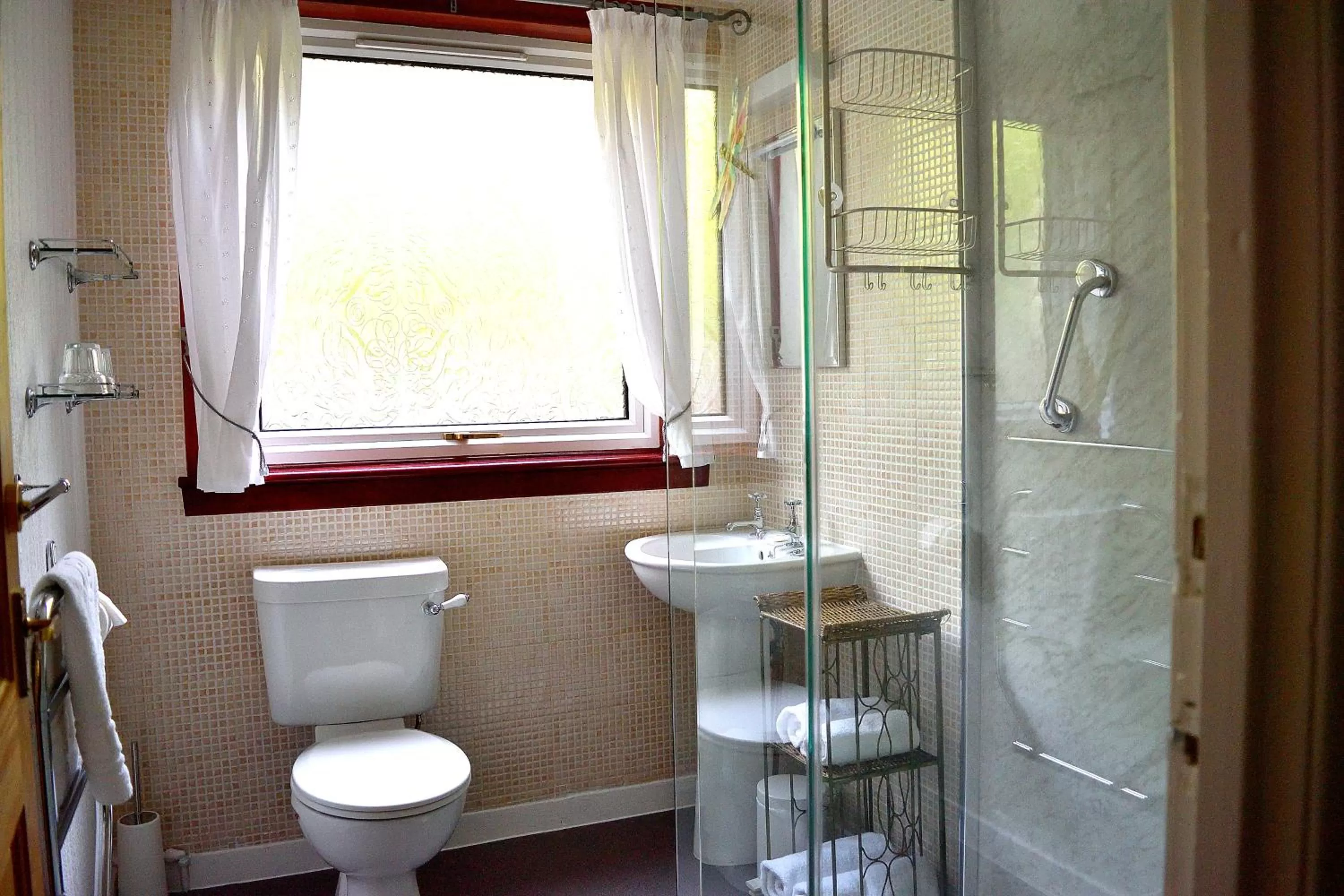 Bathroom in Ardvane Bed & Breakfast