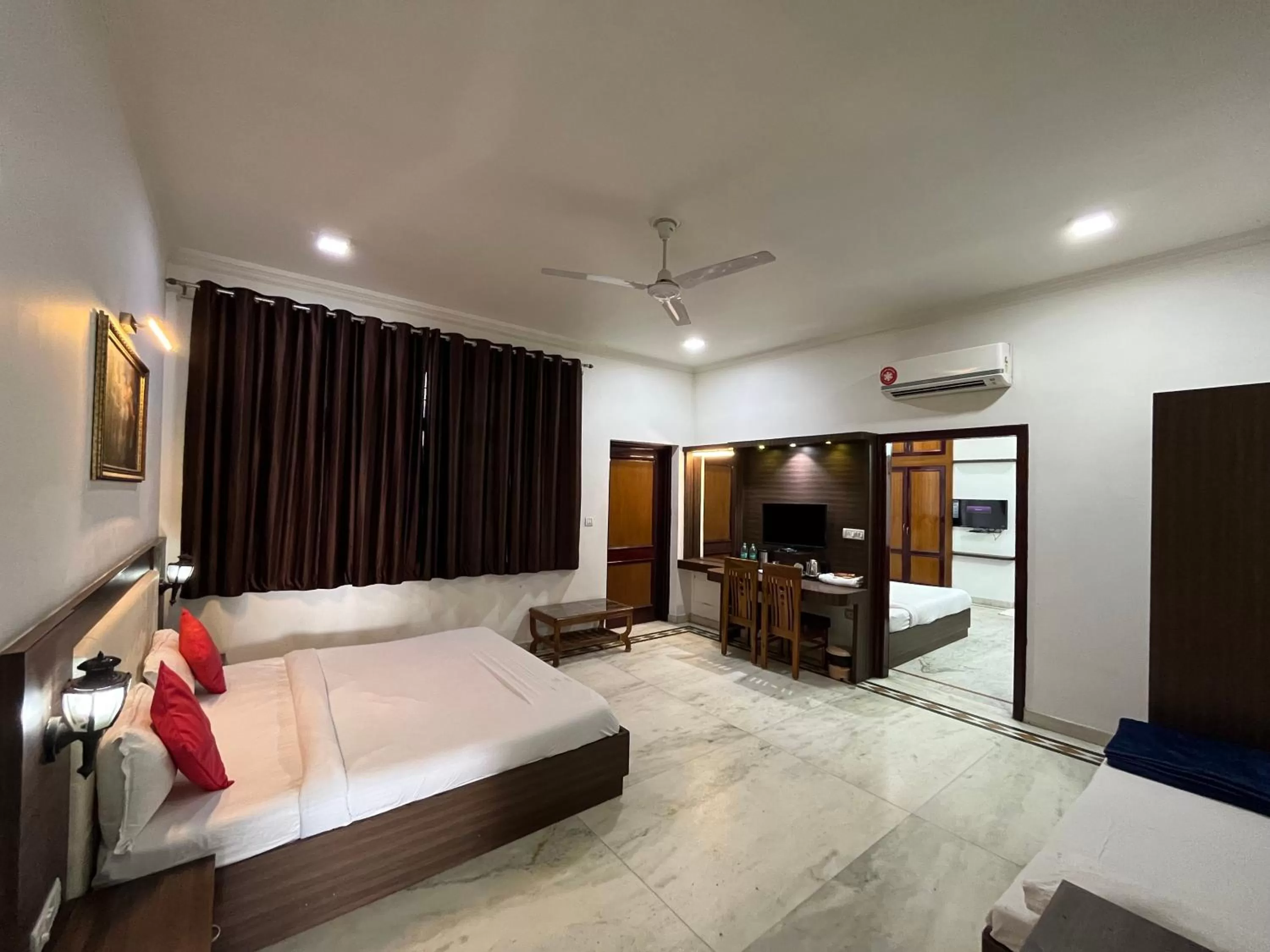 Bedroom, Bed in Hotel Marc Royal