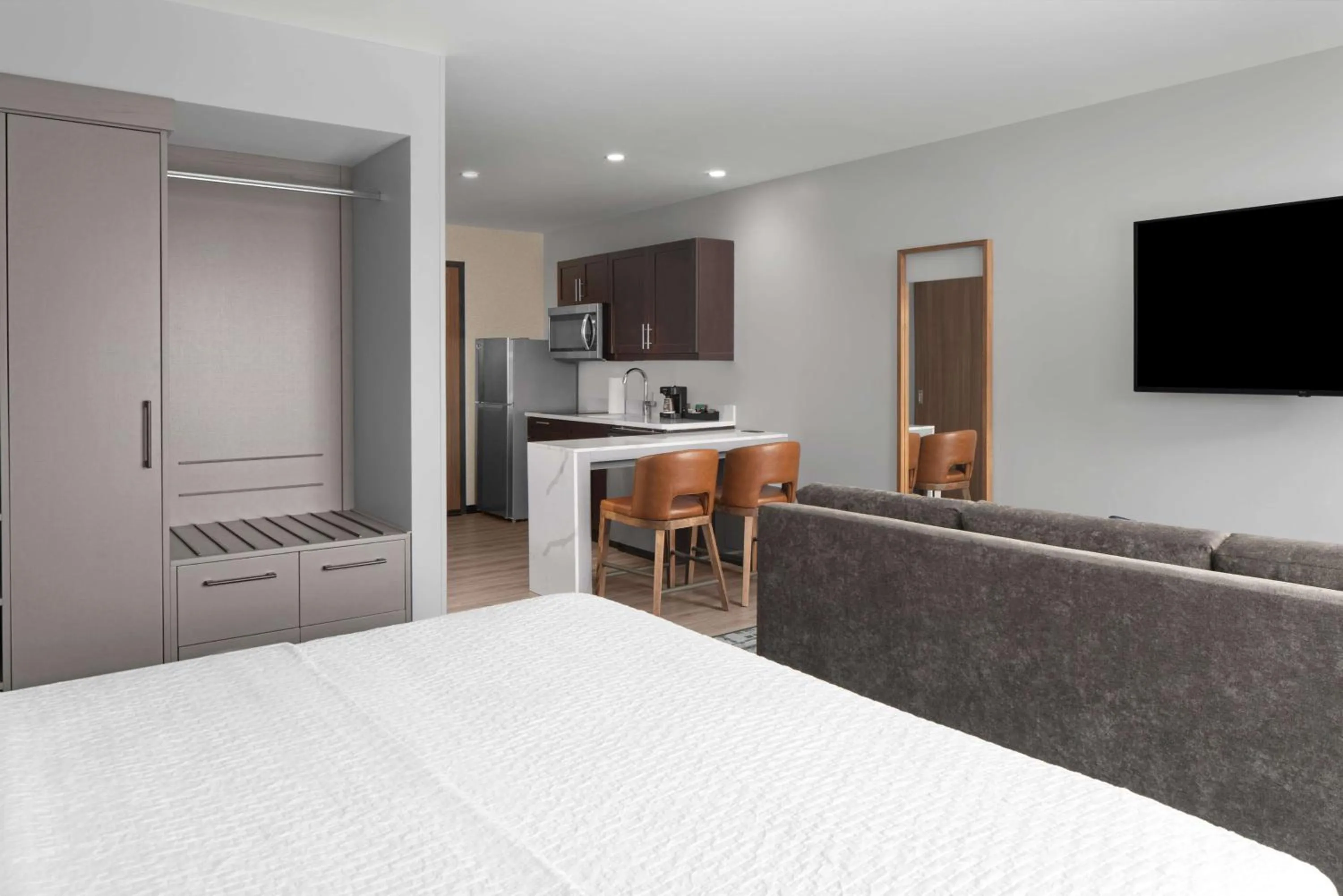 Living room, Bed in Homewood Suites By Hilton Charlotte Uptown First Ward