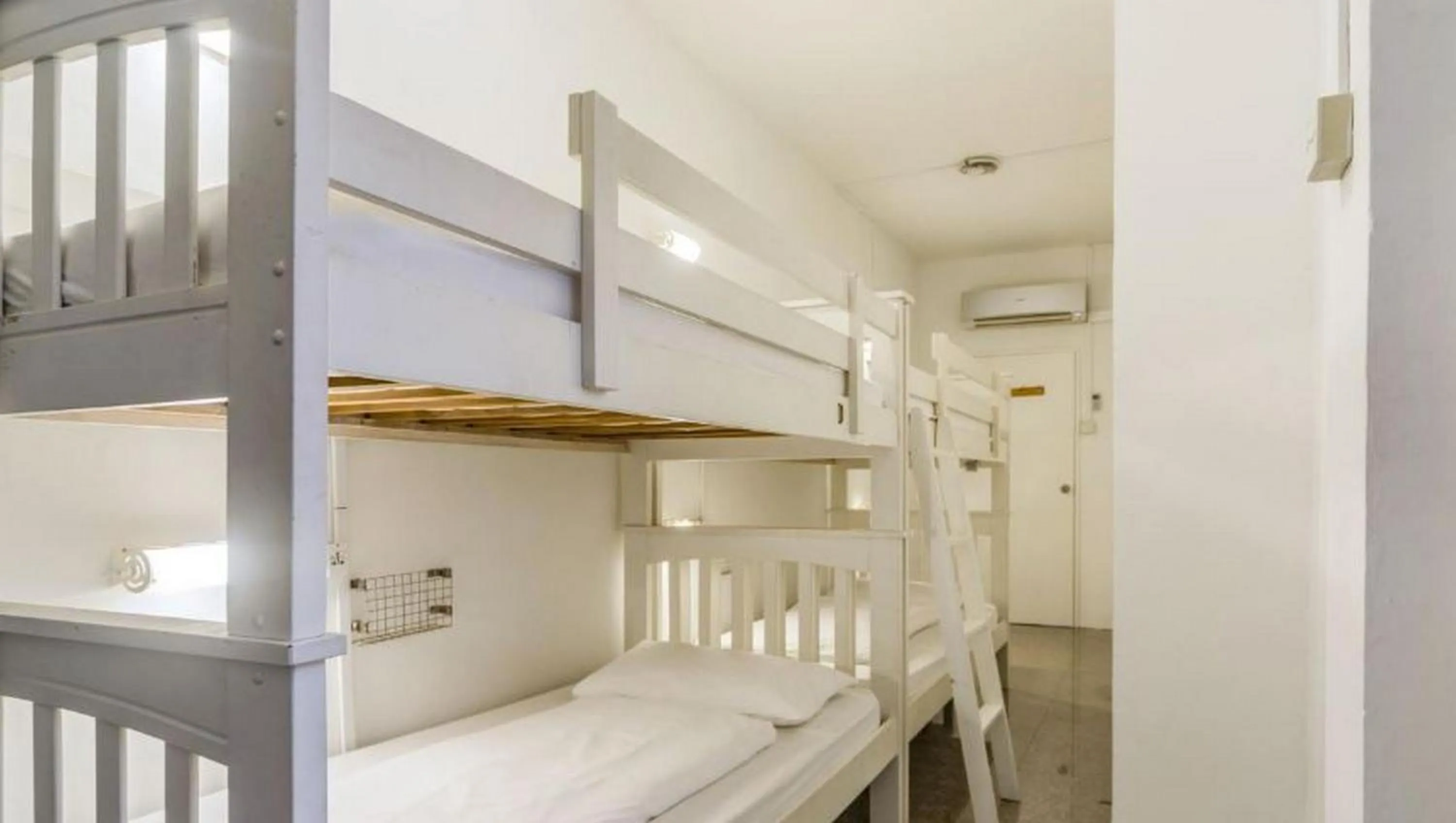 bunk bed, Bed in BEAT Arts Hostel at Chinatown