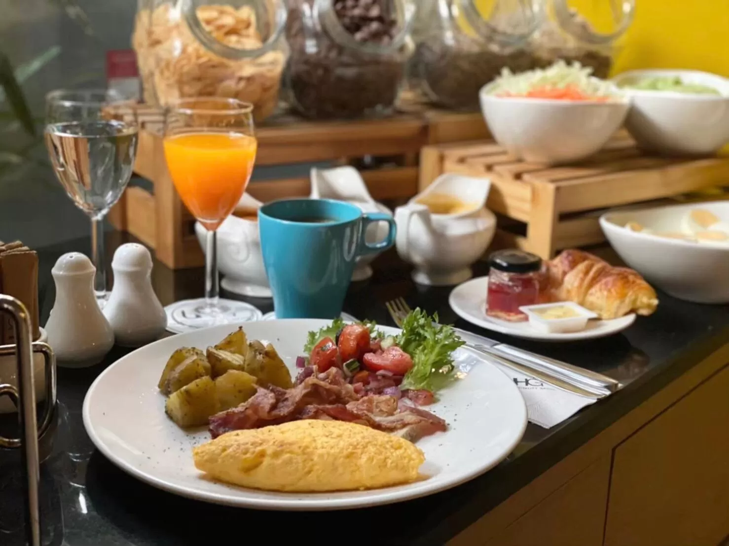 Breakfast in Alt Hotel Nana by UHG