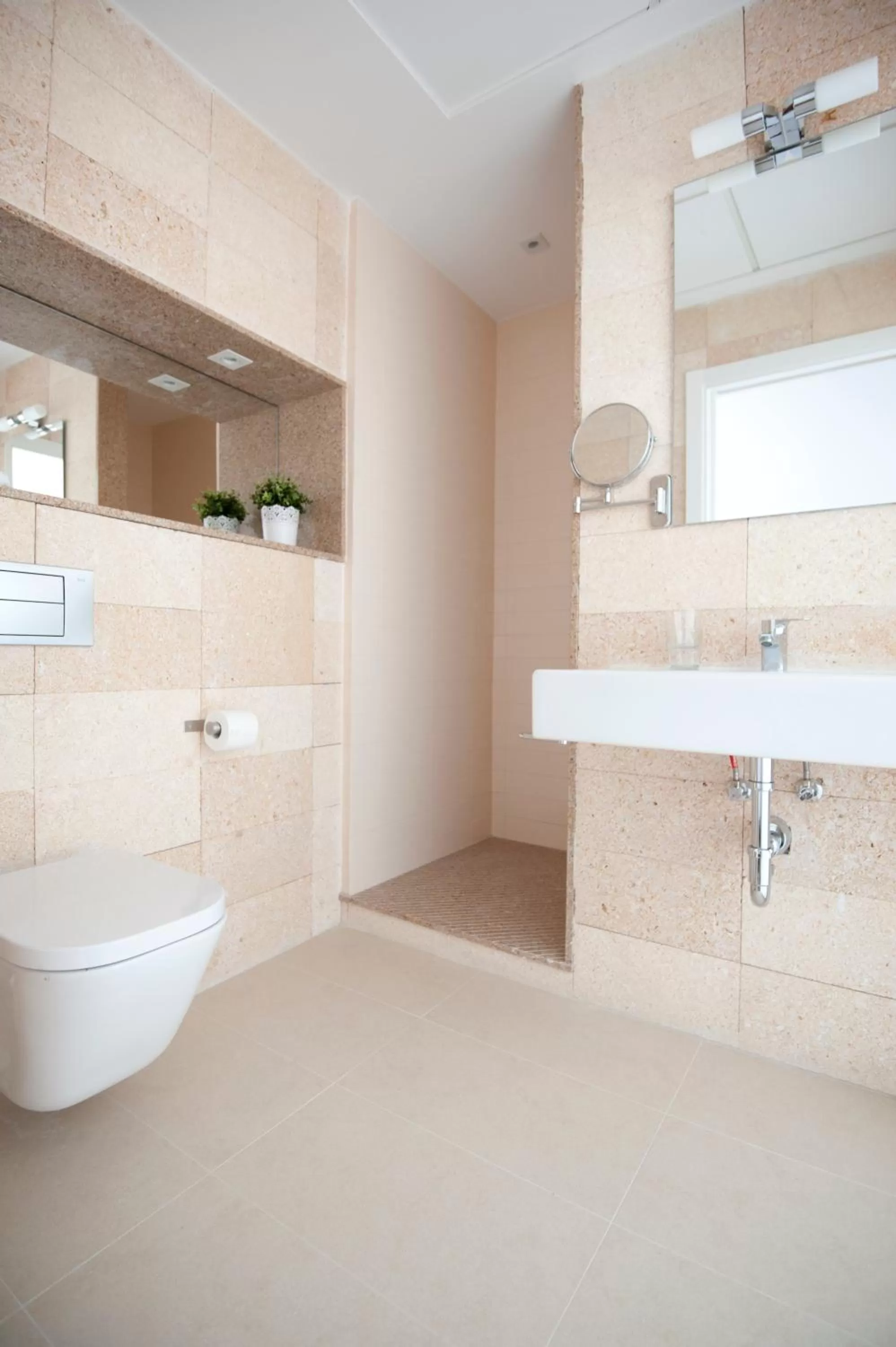 Bathroom in Mardenit Hotel Boutique