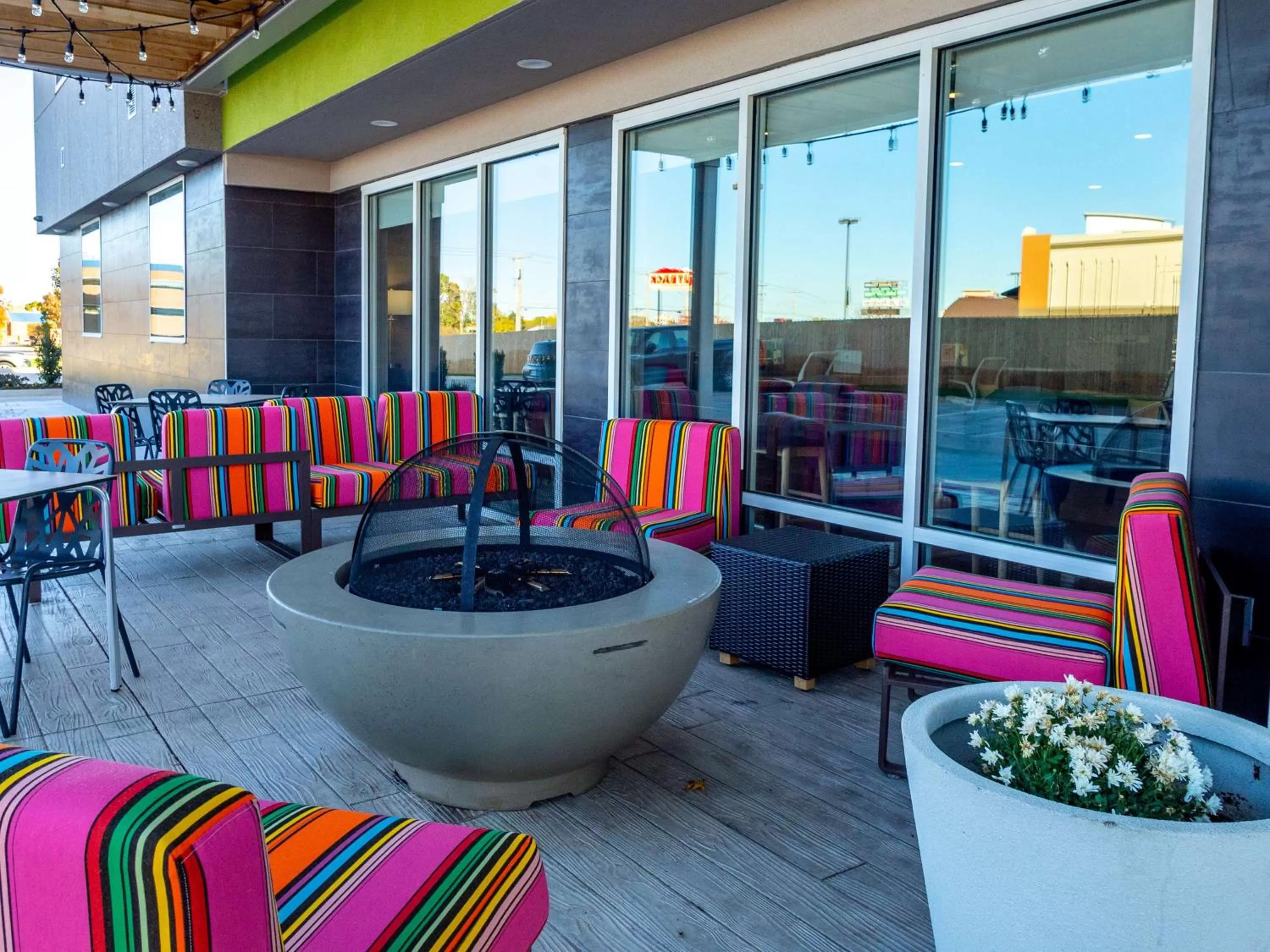 Patio in Home2 Suites By Hilton Oklahoma City Nw Expressway