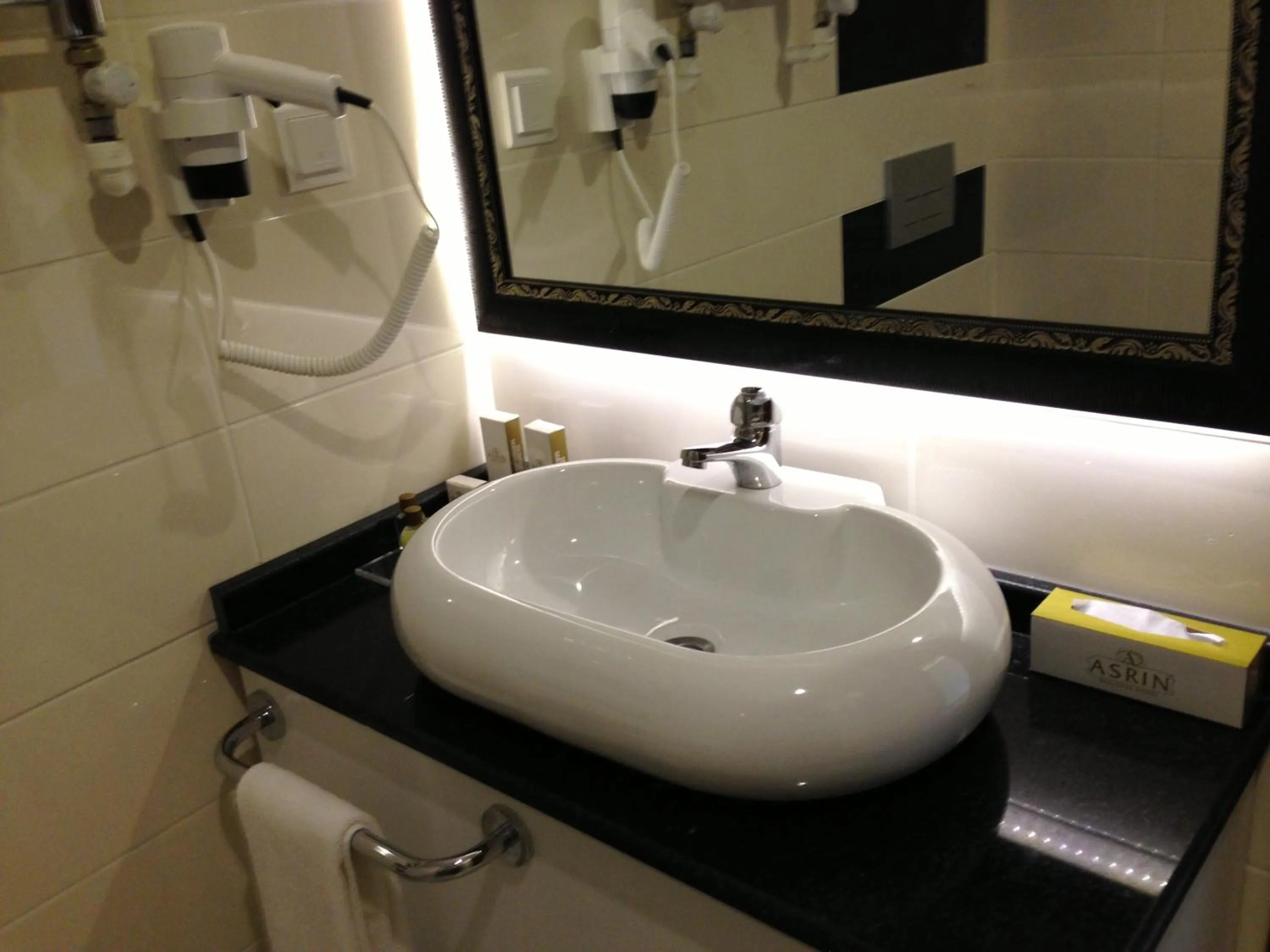Bathroom in Asrin Business Hotel Kızılay