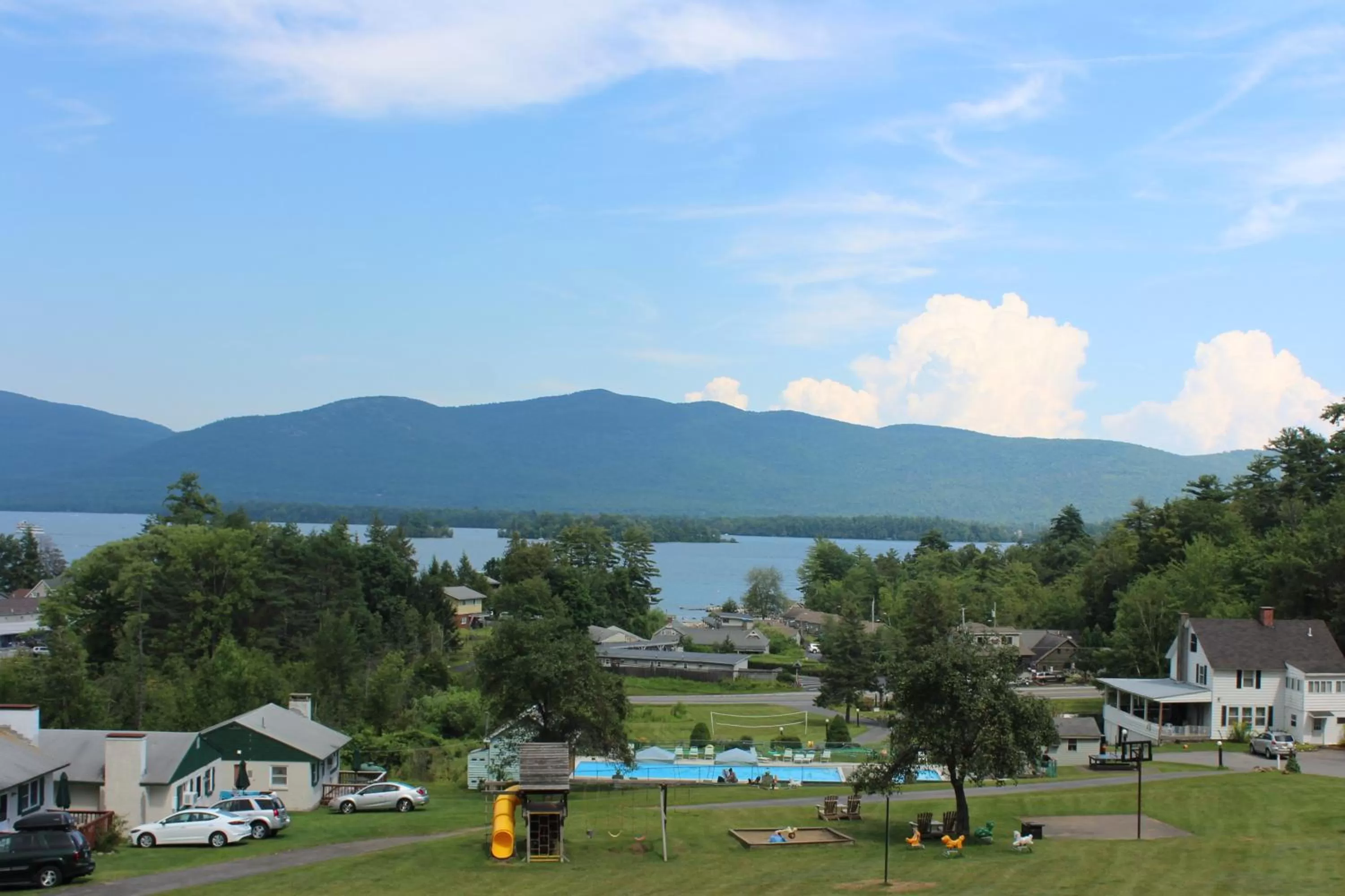 Mountain view in Hill View Motel and Cottages