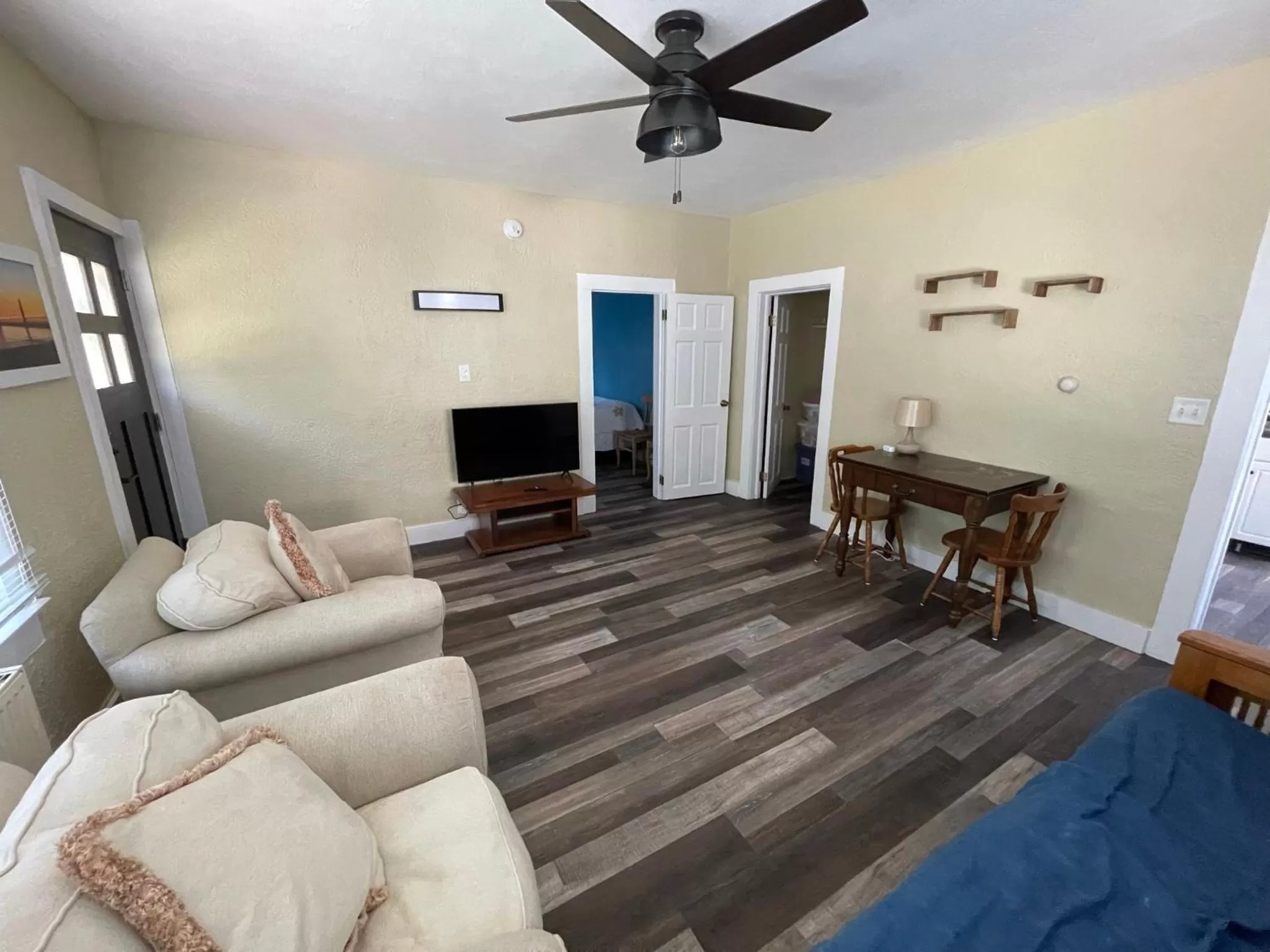 Seating Area in Harbor House Inn