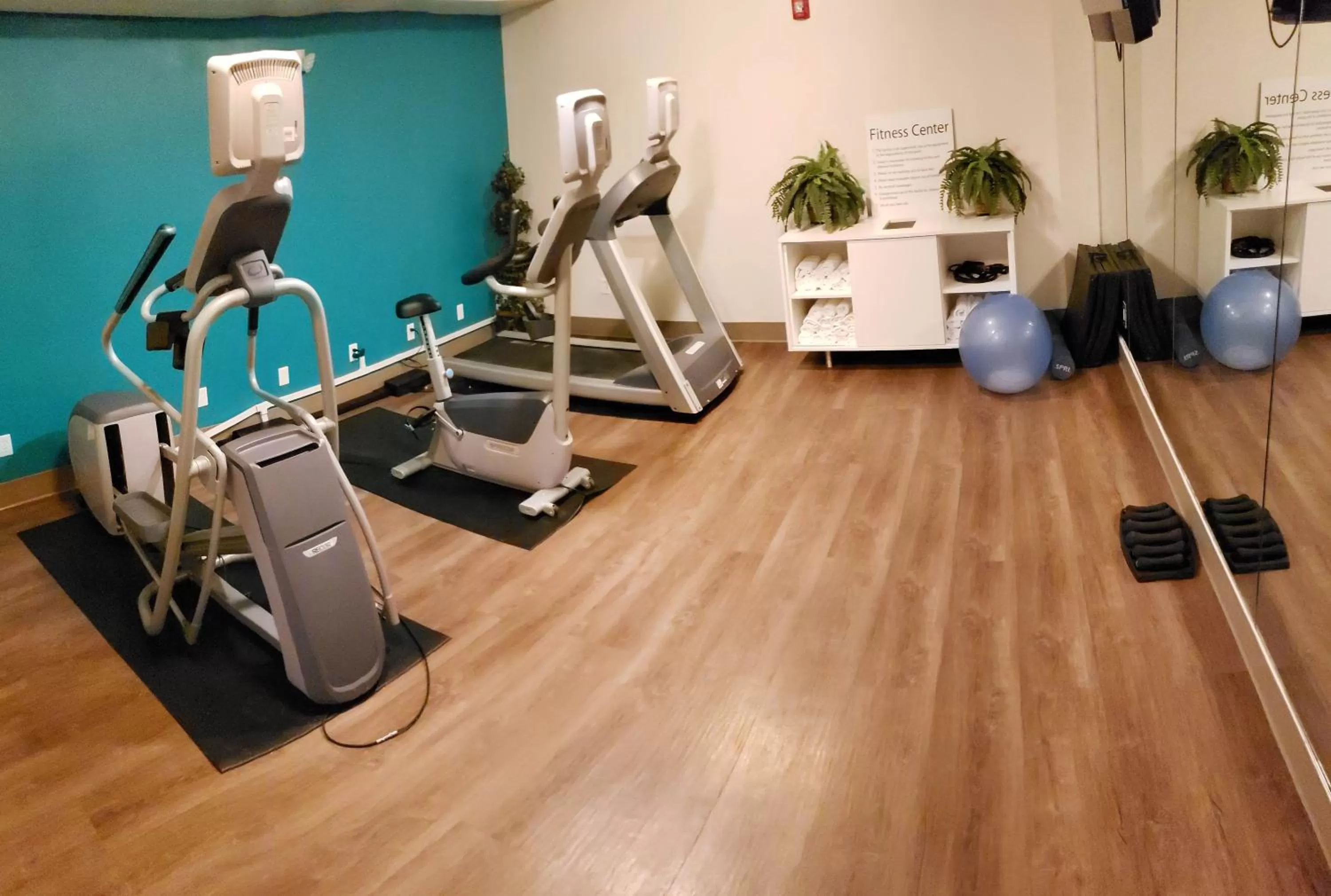 Spa and wellness centre/facilities in Holiday Inn Express Osage Beach - Lake of the Ozarks by IHG