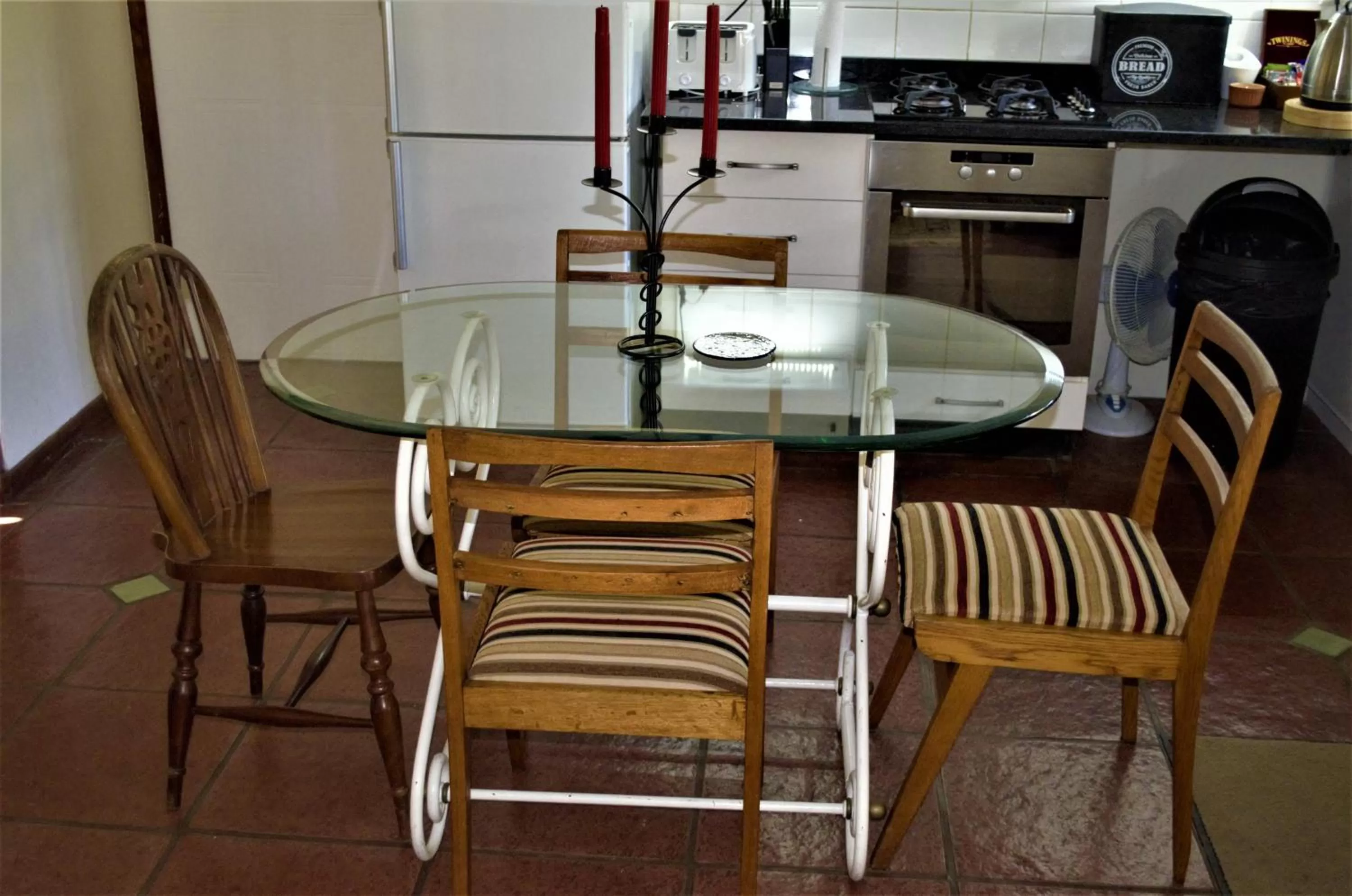 Dining area in 79 On Ridge