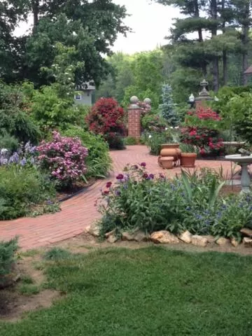 Garden in The Reynolds Mansion