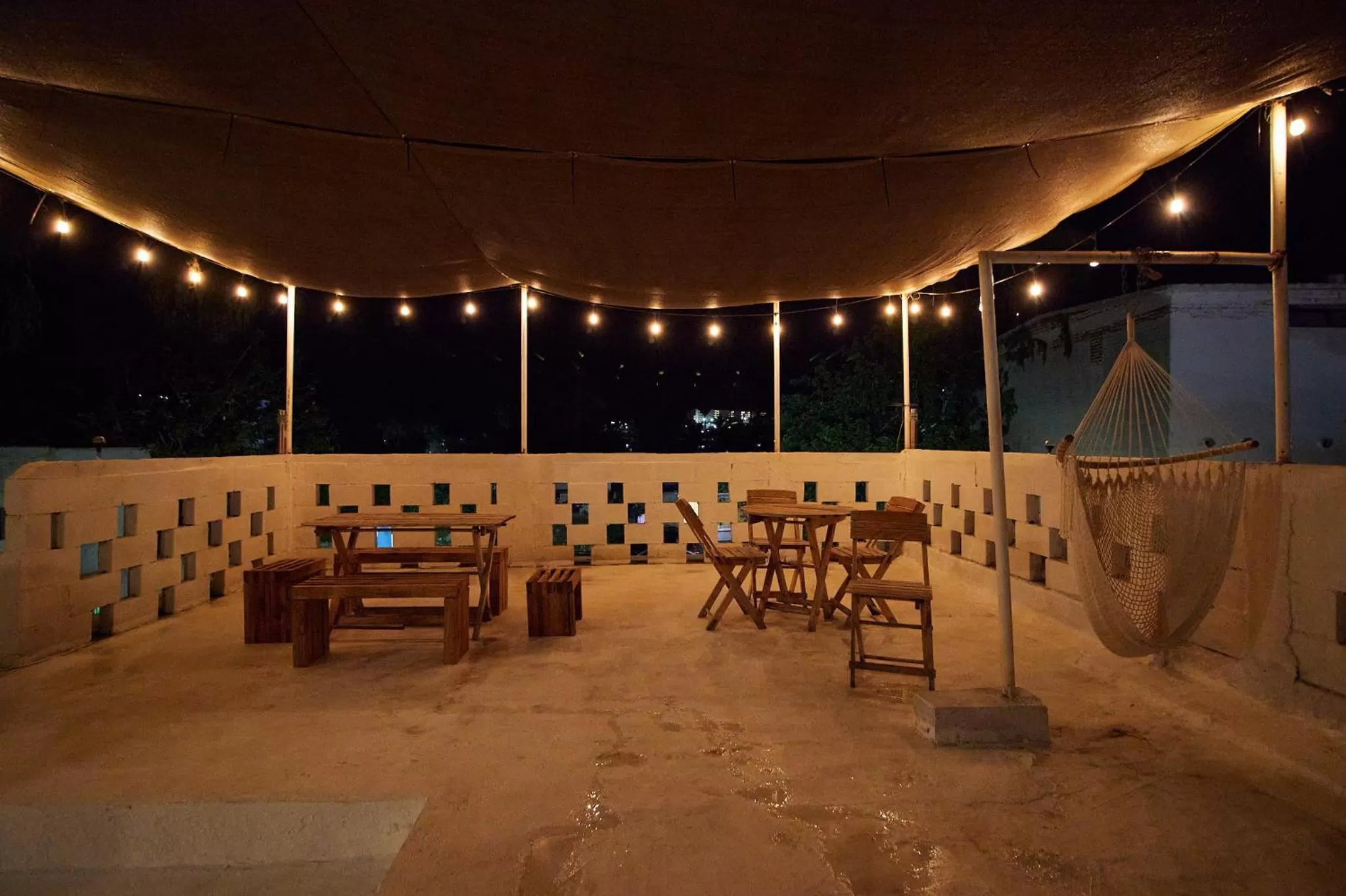 Restaurant/Places to Eat in Hotel Casa Ceci Inn