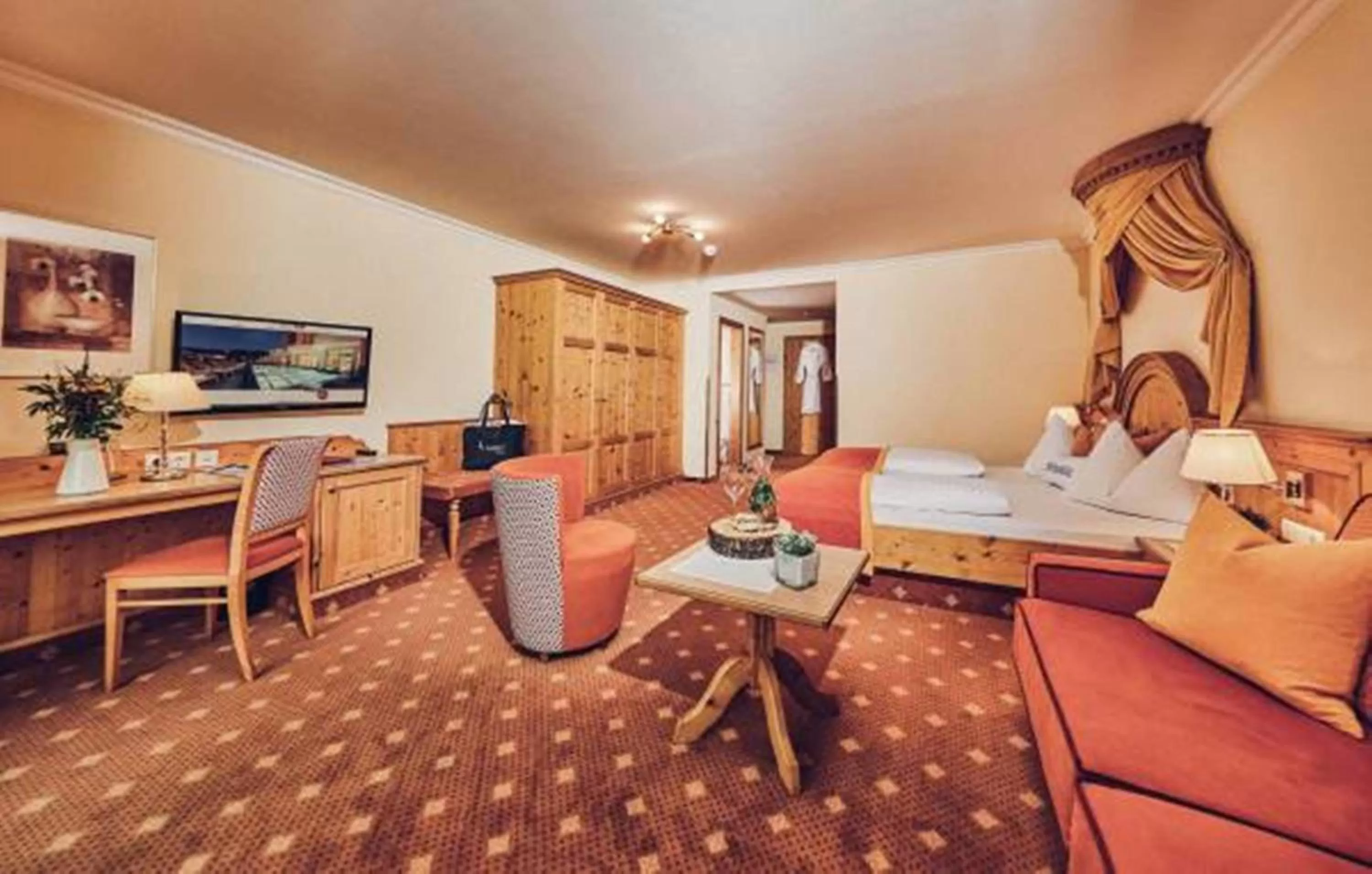 Photo of the whole room, Bed in Superior Sport und Familienresort Alpenblick