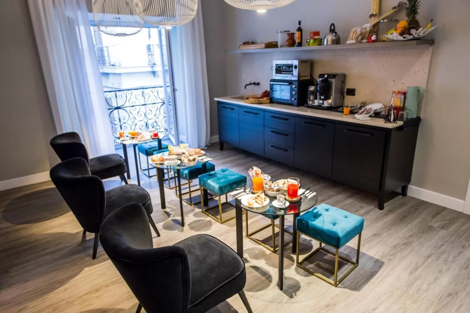 Buffet breakfast in B&B Art House