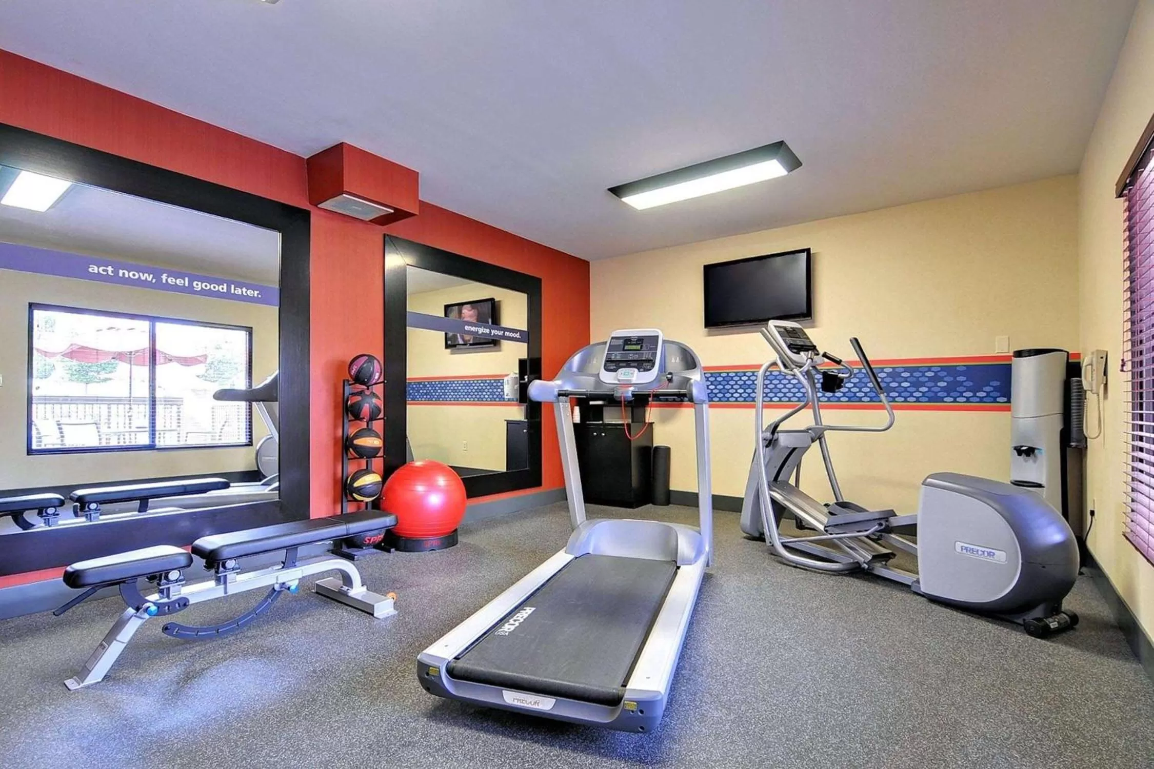 Fitness centre/facilities in Hampton Inn Eden