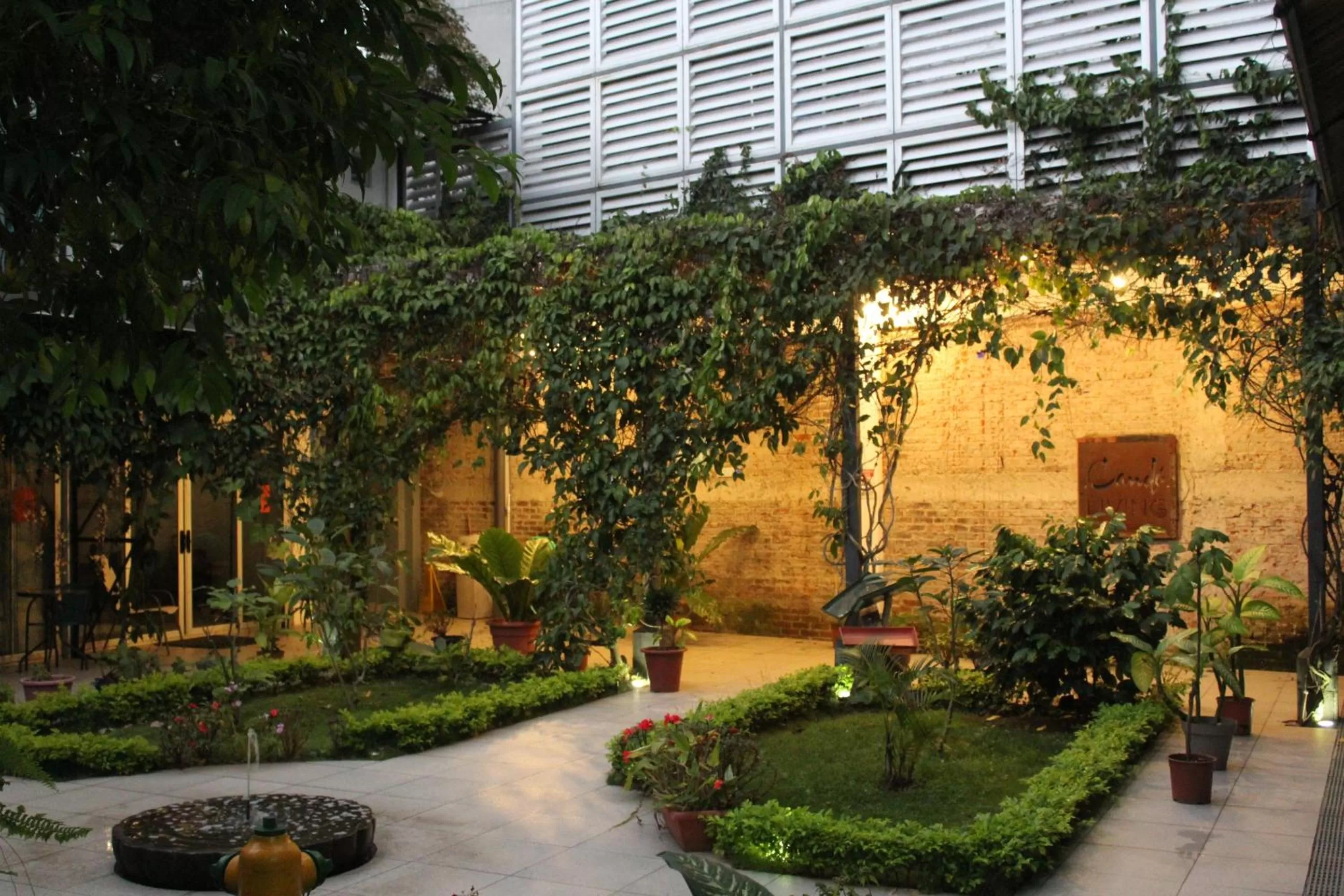 Garden in Cando Living Apartments in Central Avenue