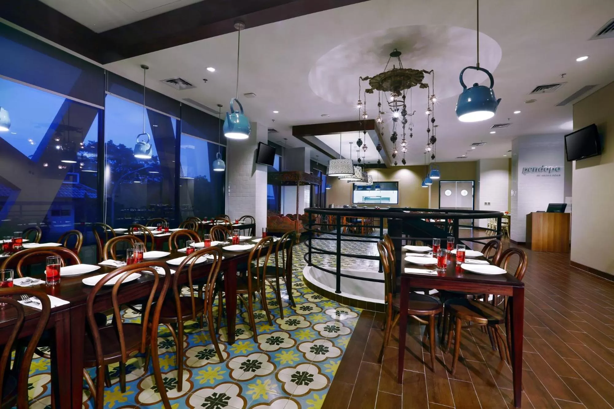 Restaurant/places to eat in Hotel Neo+ Kebayoran Jakarta