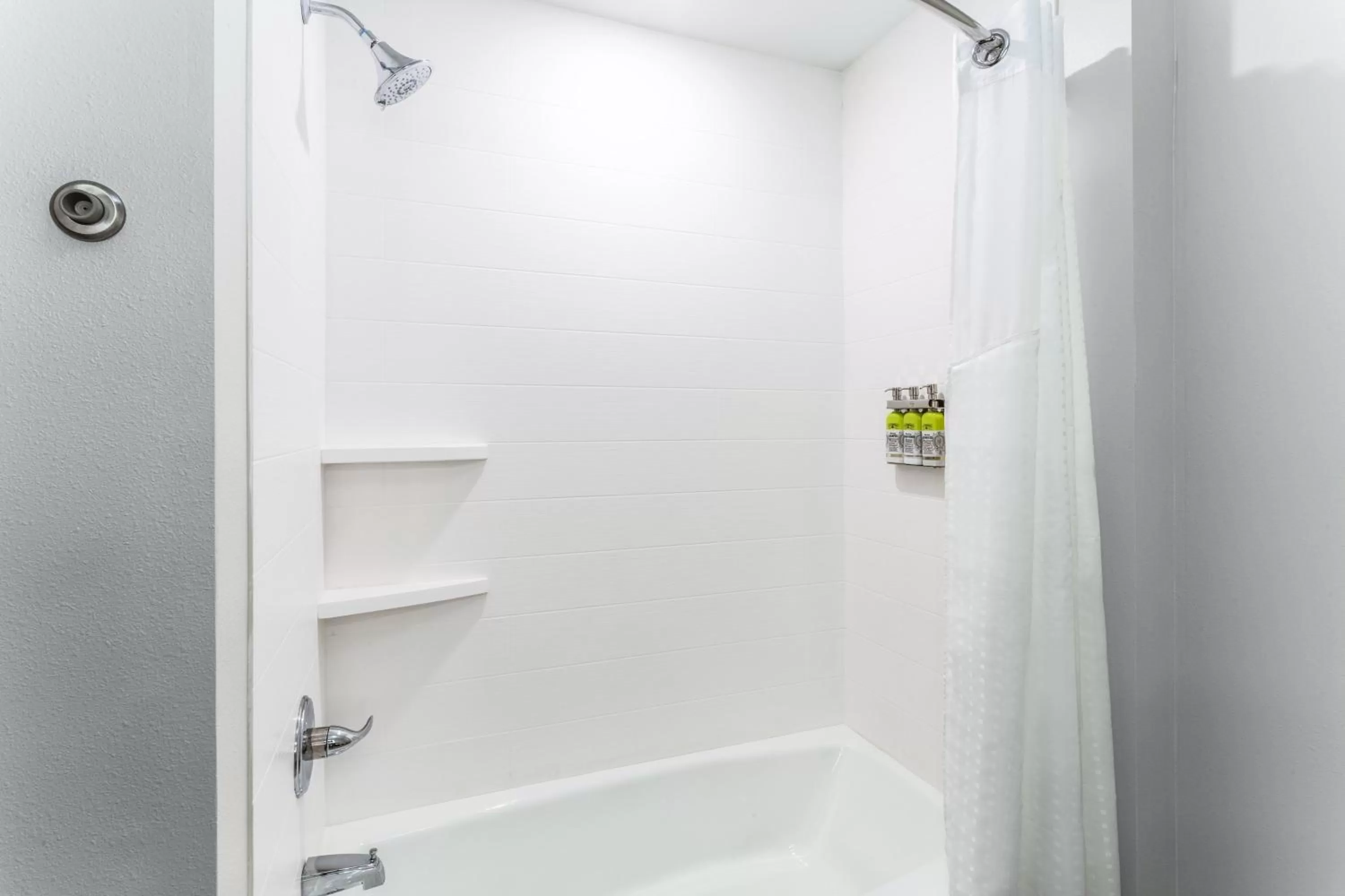 Photo of the whole room in Holiday Inn Express & Suites Kearney by IHG