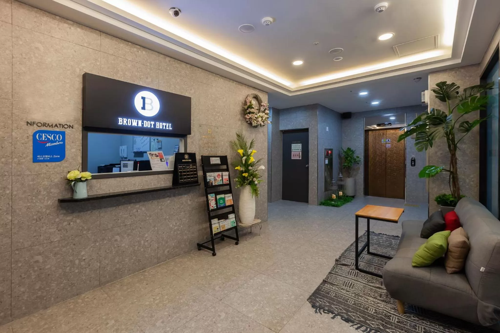 Lobby or reception in Seomyeon Brown-dot hotel Gold