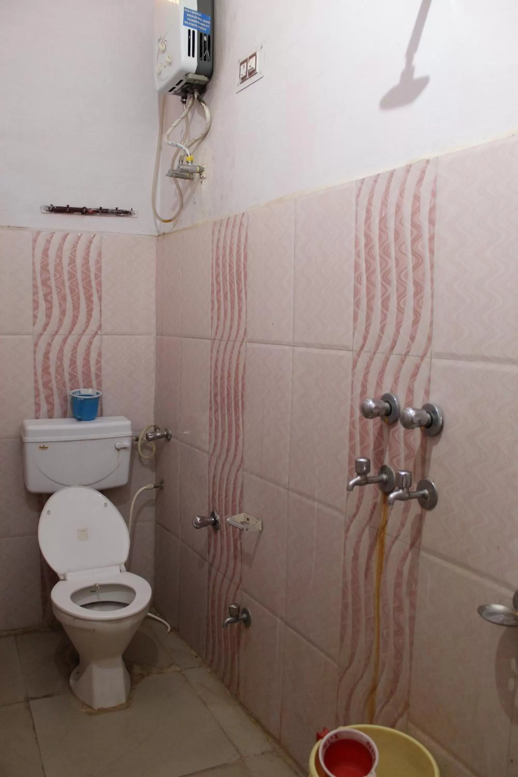 Shower in Best B&B in Orchha