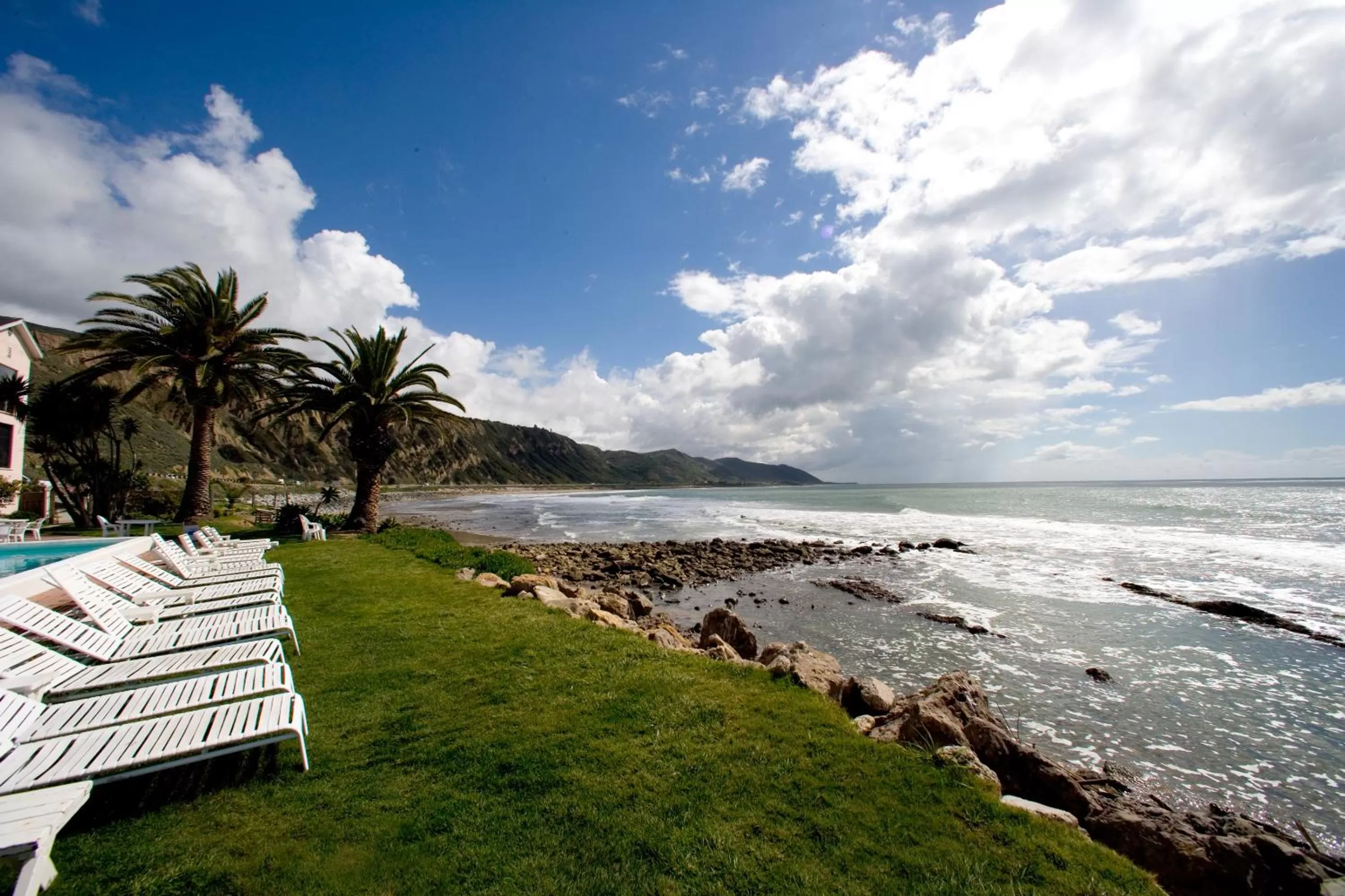 Garden view in Cliff House Inn
