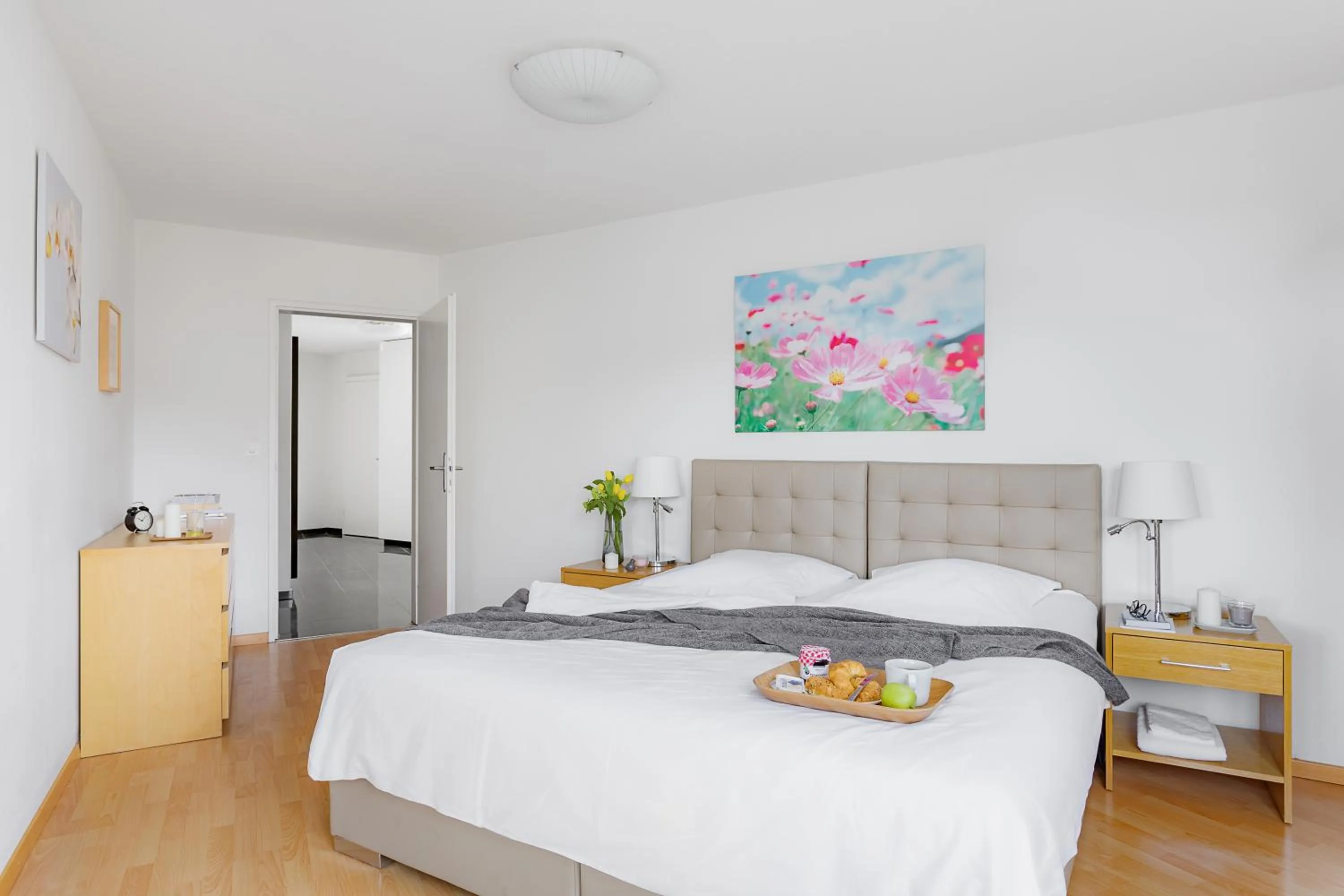 Bedroom, Bed in Swiss Star Zurich Oerlikon - Self Check-In