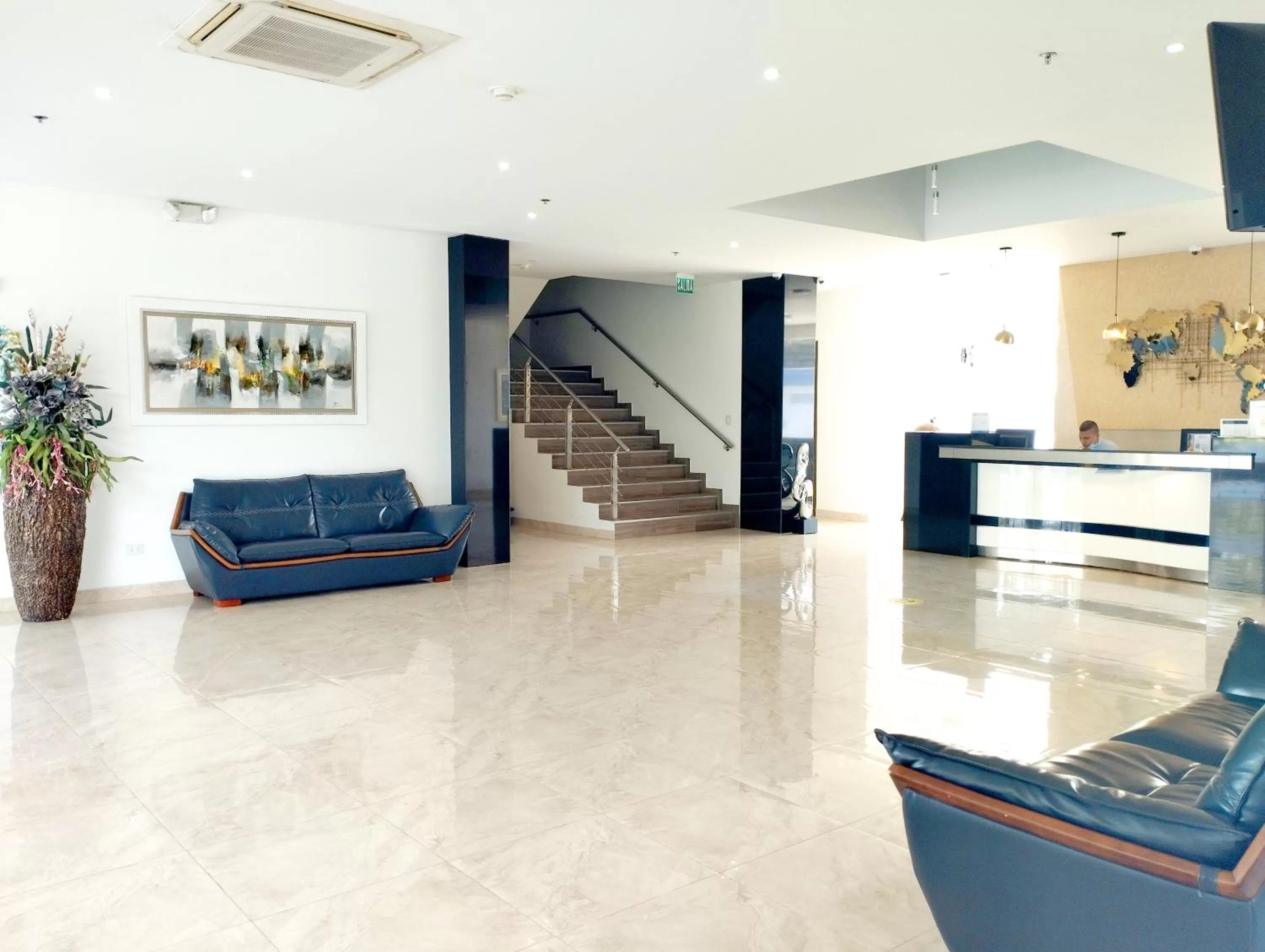 Lobby or reception in Hotel Real Elim International