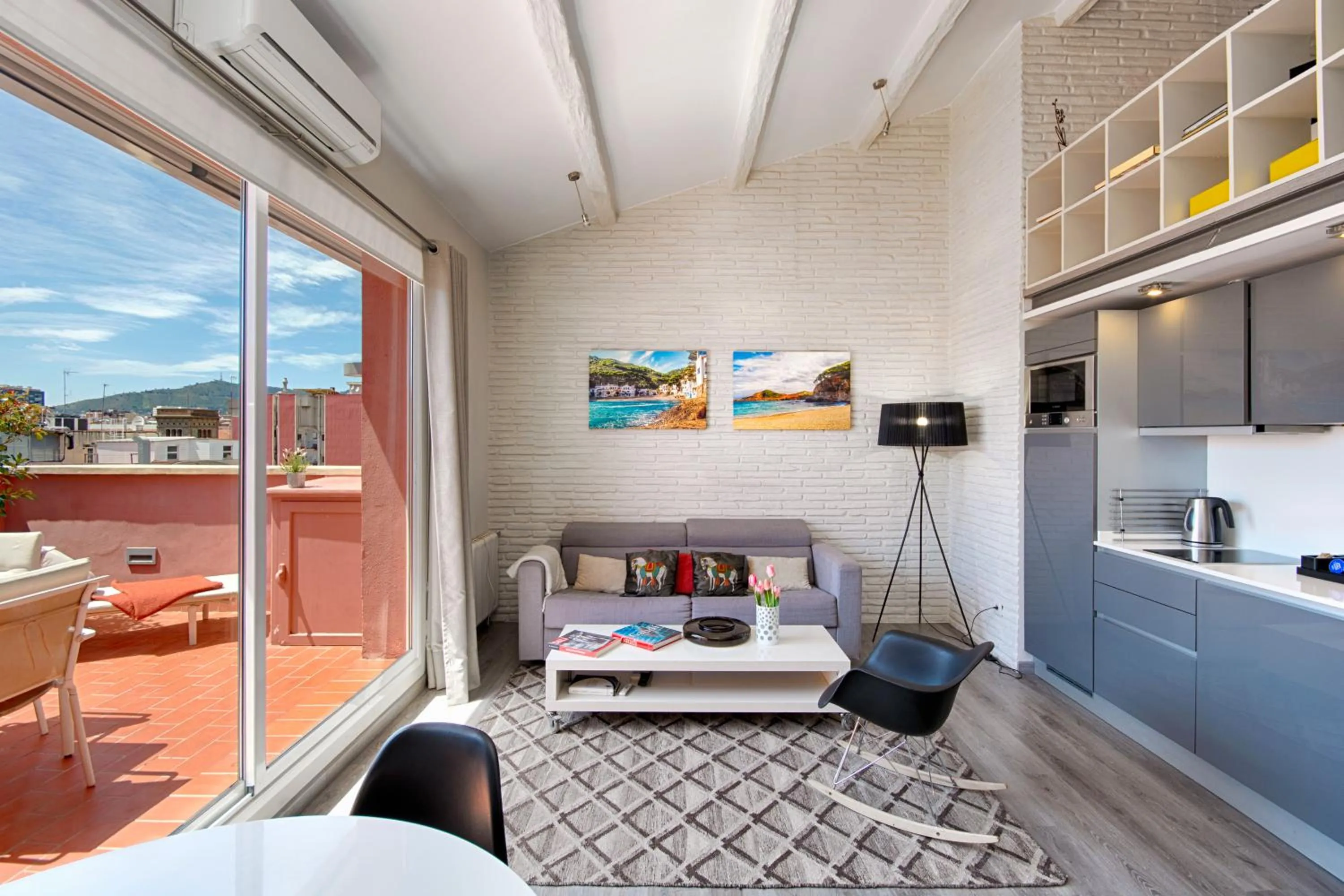 TV and multimedia in Eixample Building Apartments by Mercedes Heritage