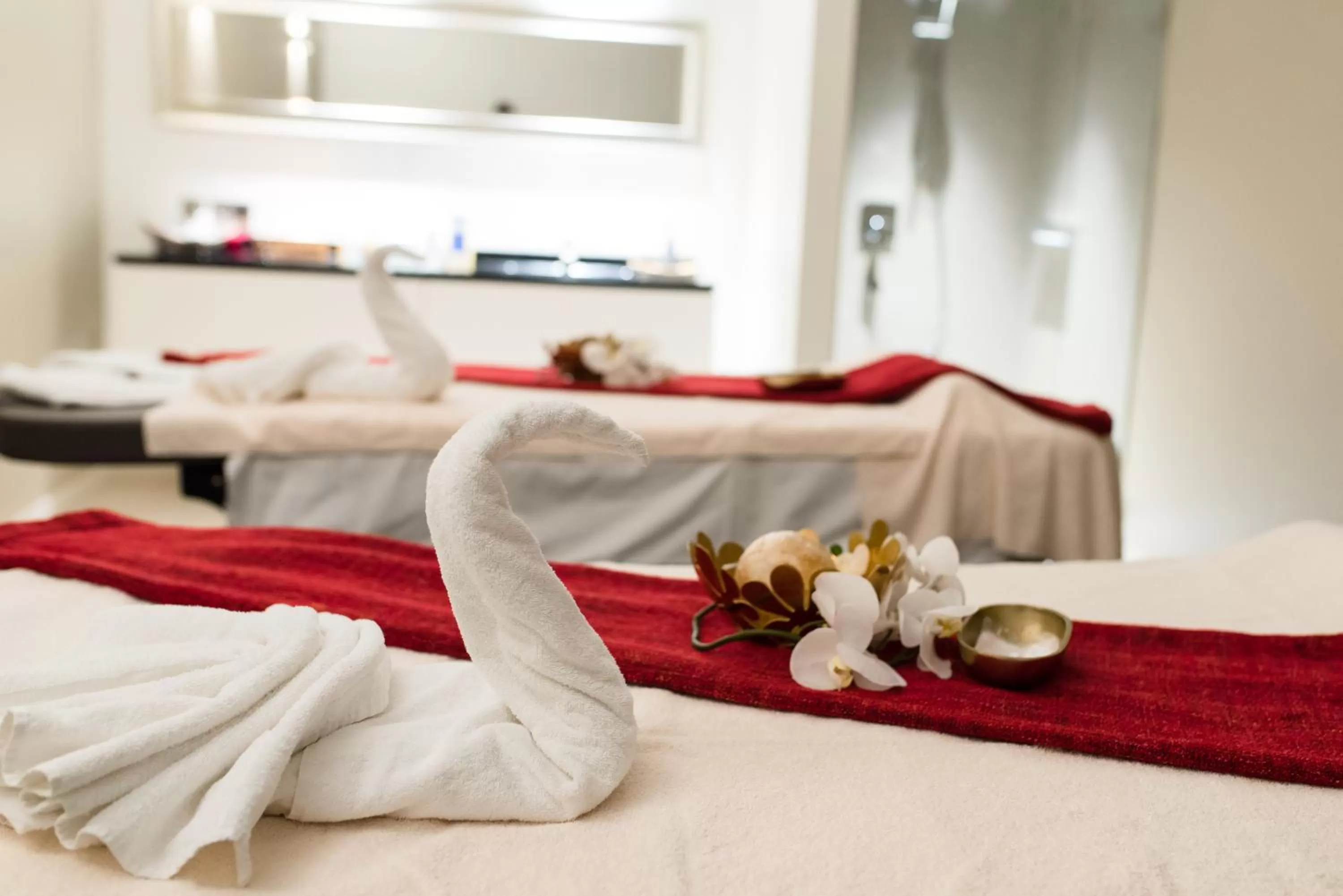 Fitness centre/facilities, Bed in Dorint Hotel Frankfurt/Oberursel