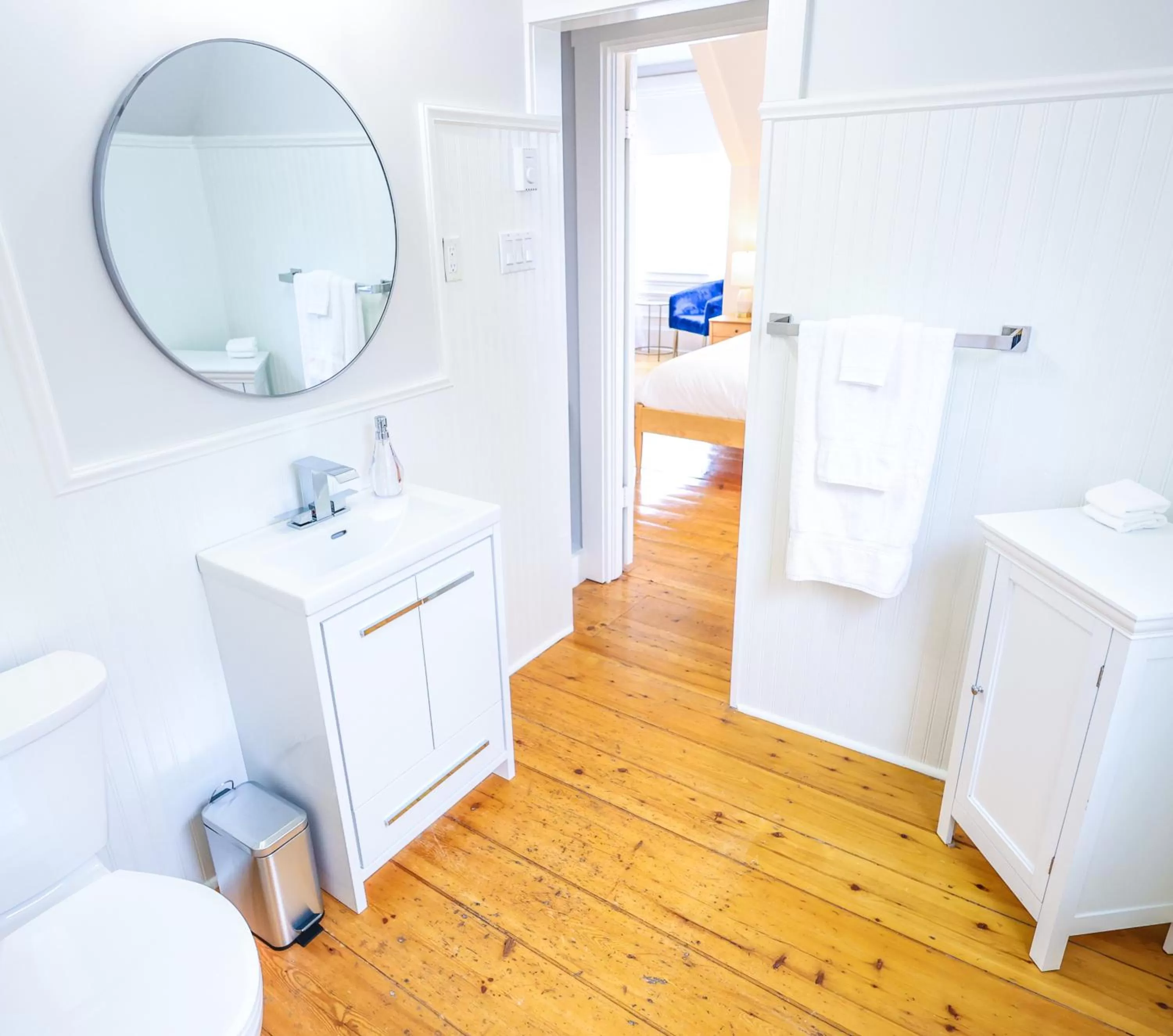 Bathroom in Mahone Bay Bed and Breakfast