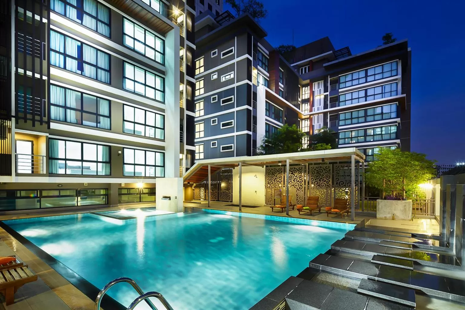 Swimming Pool in The Plimplace Hotel