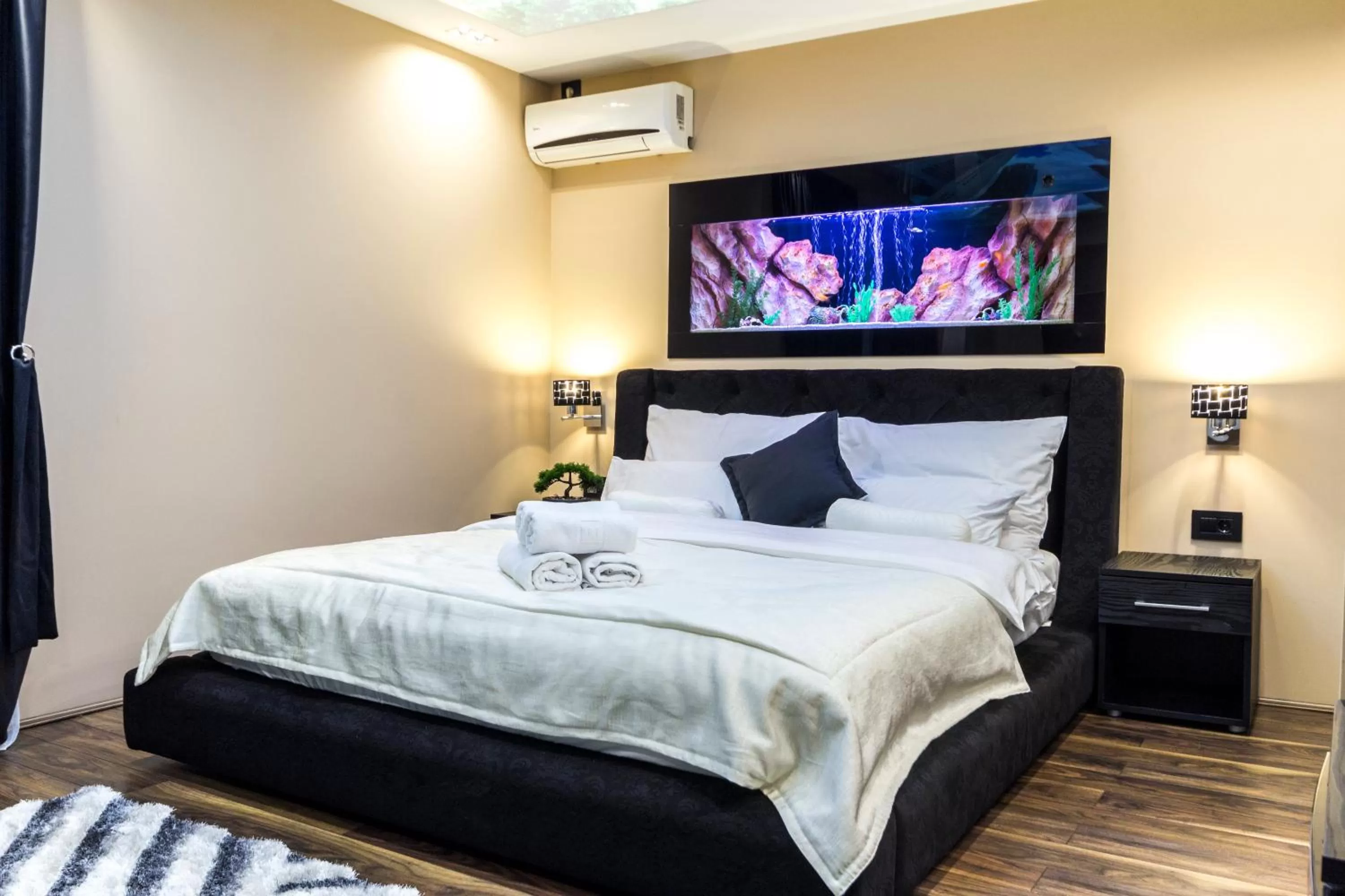 Bed in Madison - Square Sava