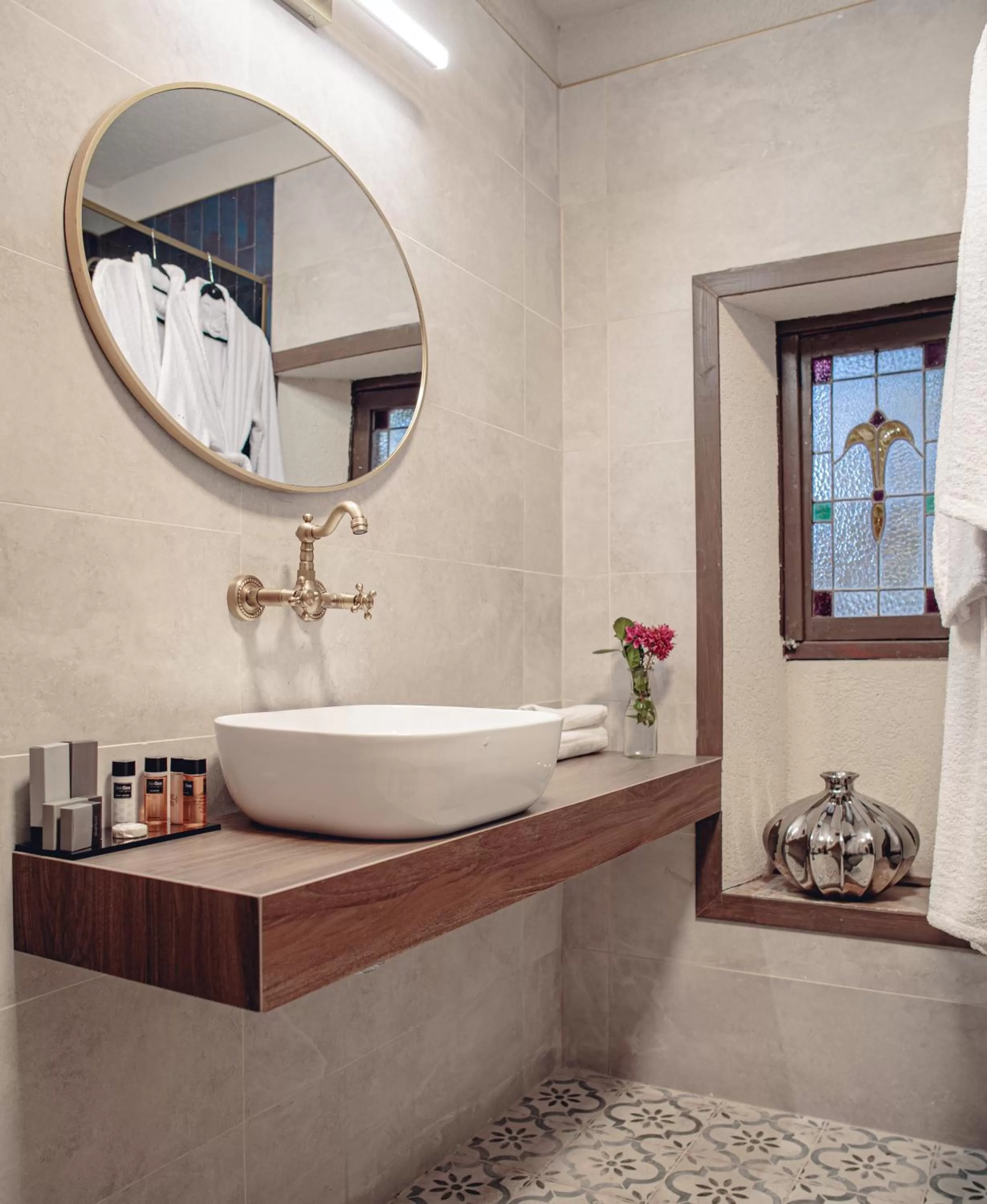 Bathroom in וילה תהילה המחודש - The new Villa Tehila