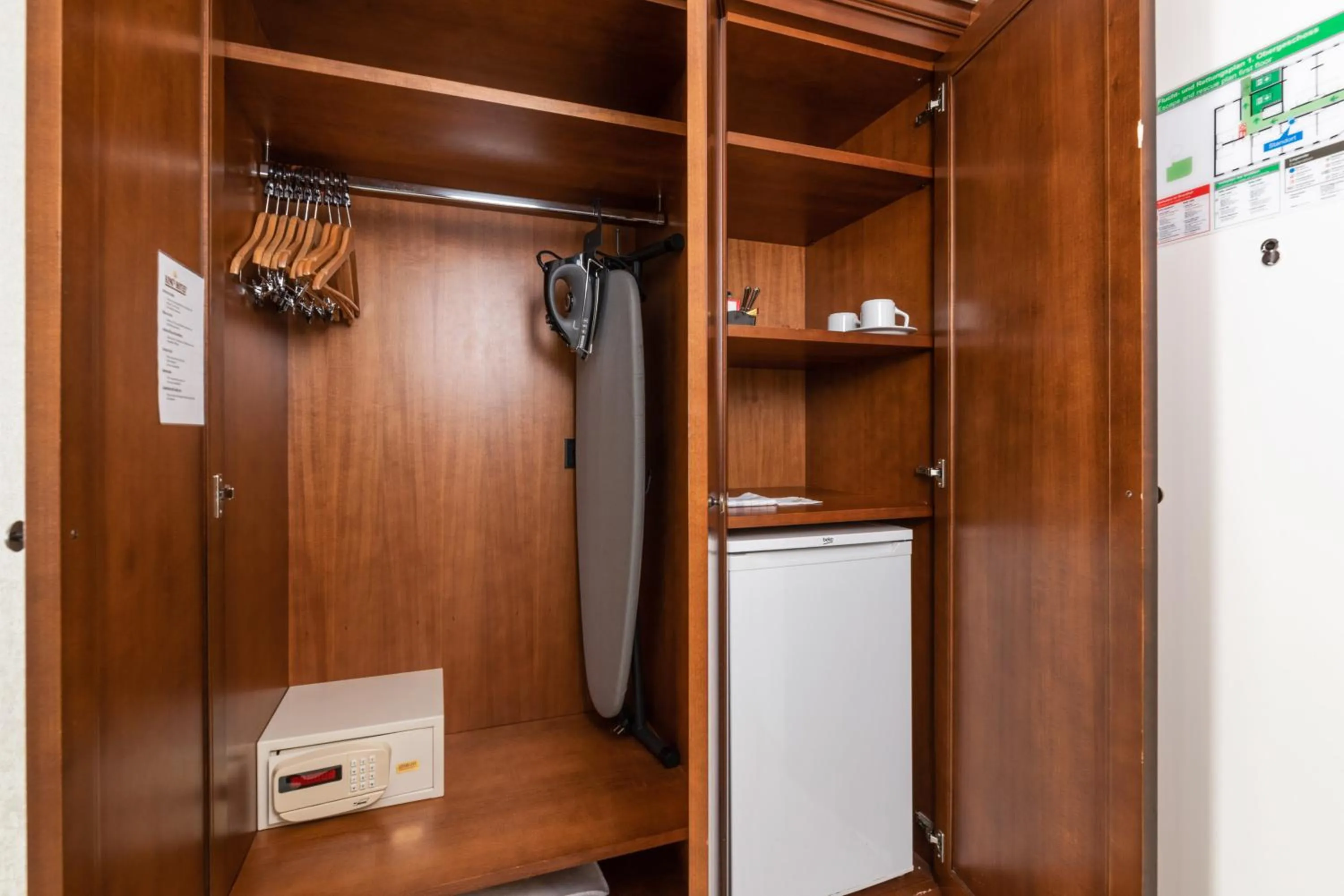 wardrobe in AdvaStay by KING's