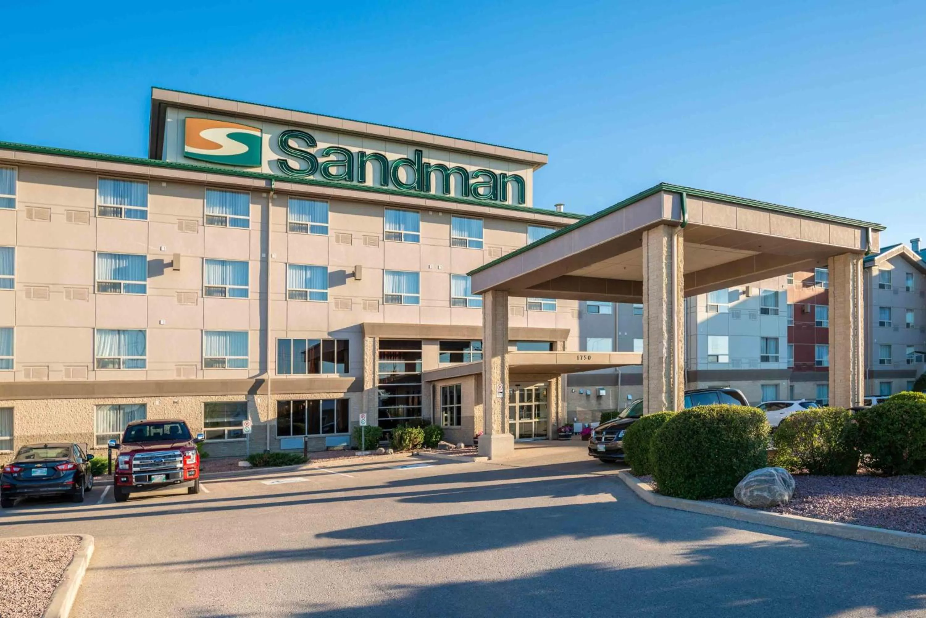 Property building in Sandman Hotel & Suites Winnipeg Airport