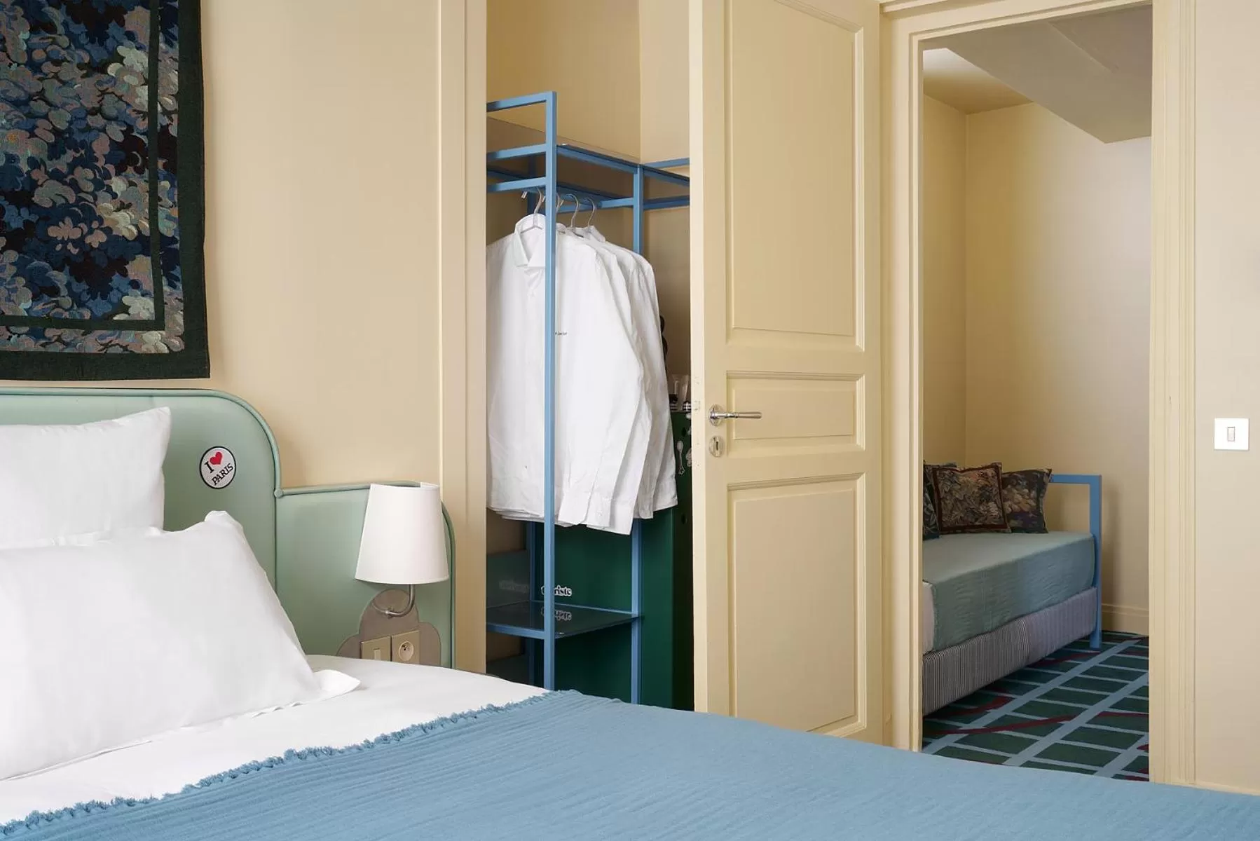 Bed in Hôtel Beauregard