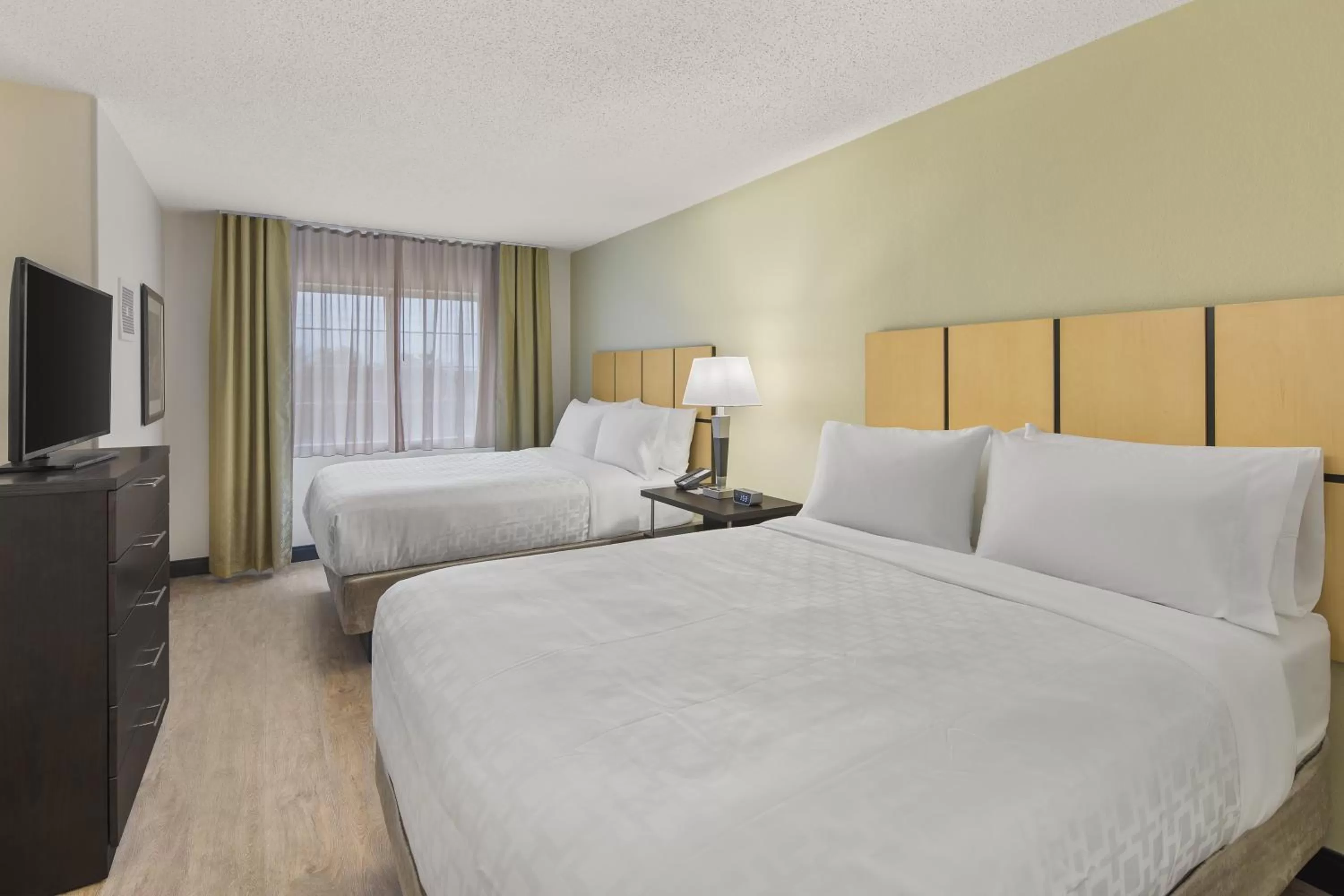 Bedroom, Bed in Candlewood Suites - Charlotte - Arrowood by IHG