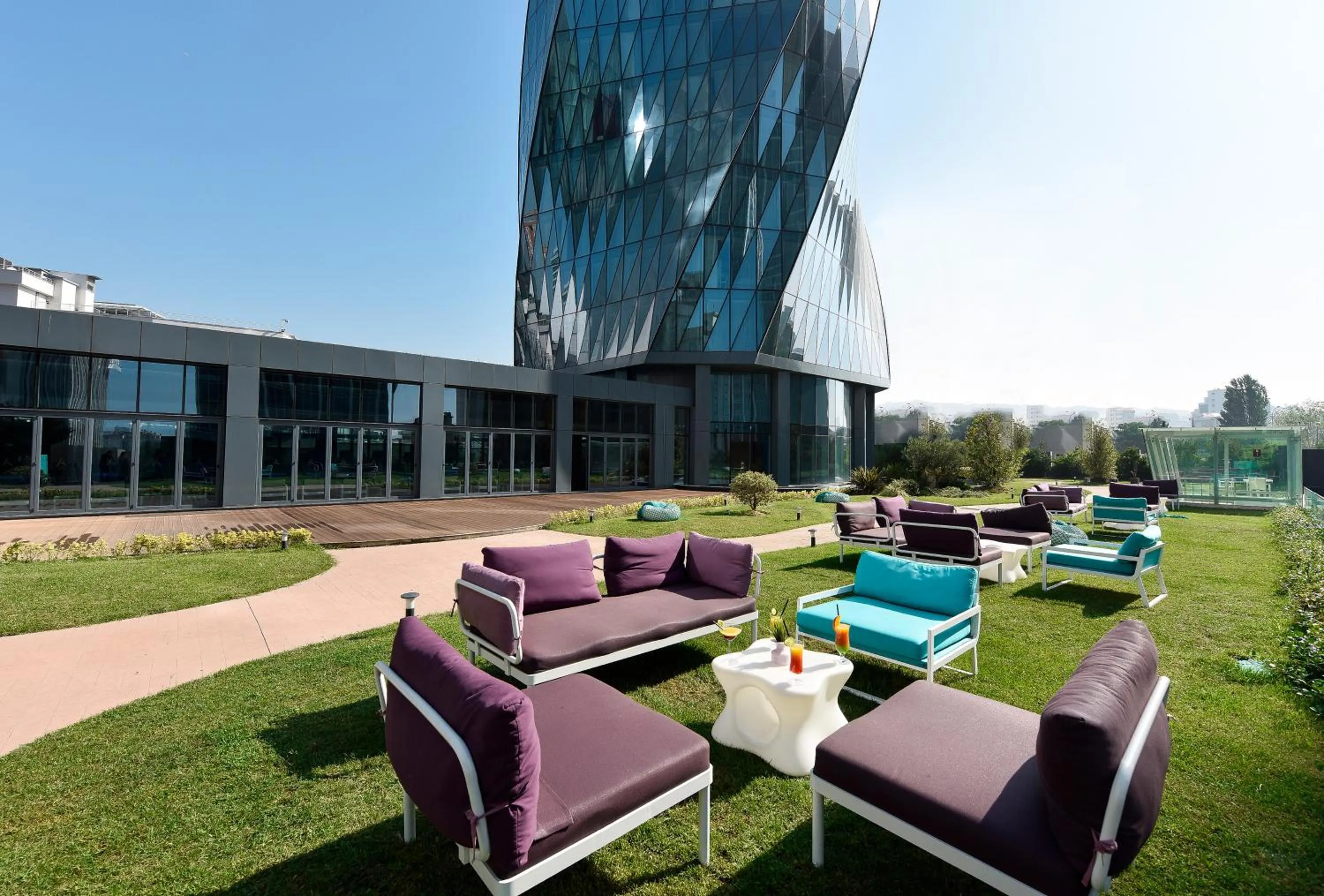 Garden in Tango Arjaan by Rotana Istanbul Asia