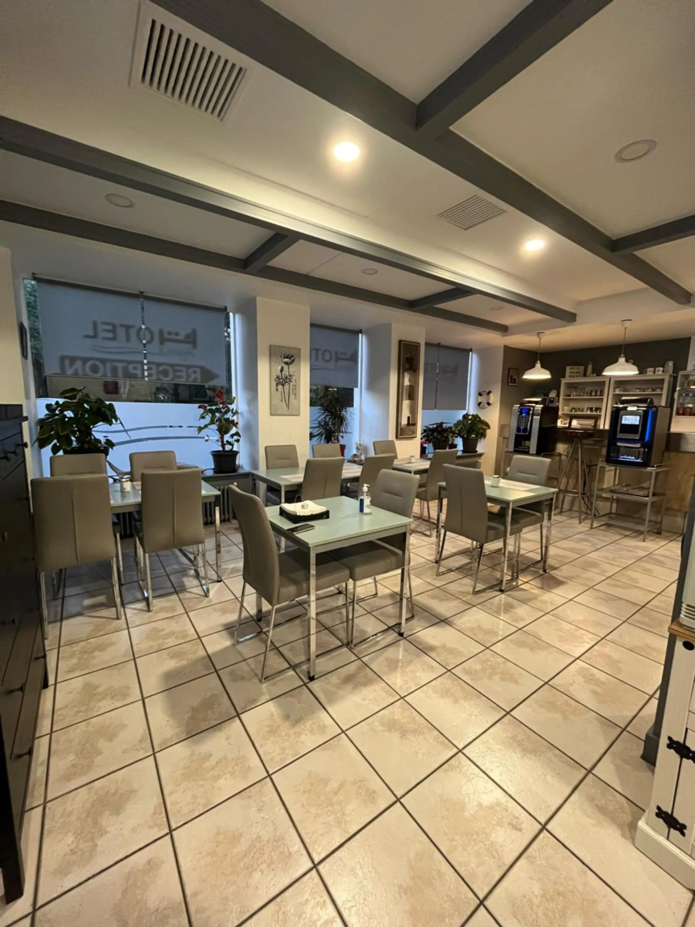 Breakfast in Hôtel Agena