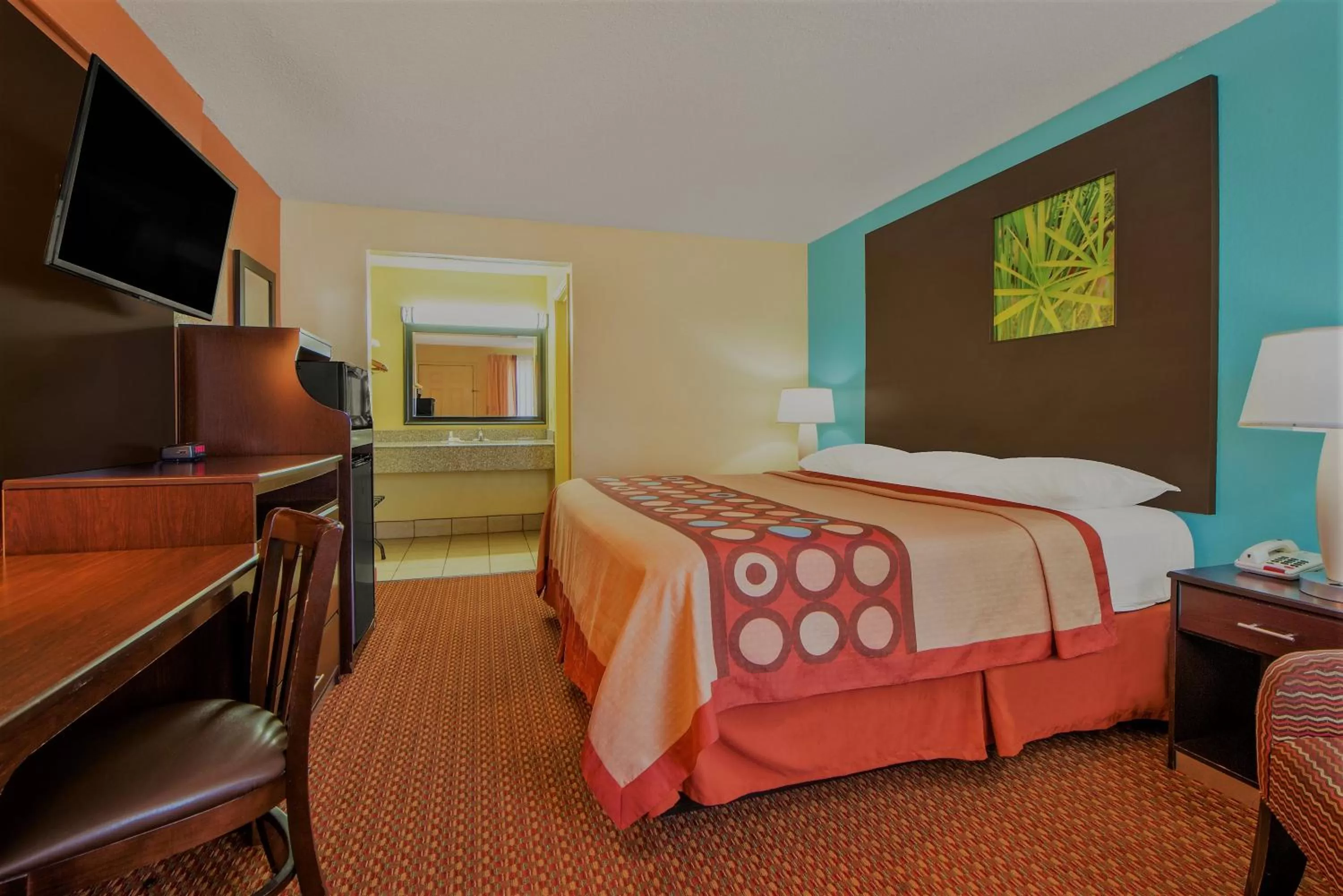 Bed in Super 8 by Wyndham Tulsa - Route 66