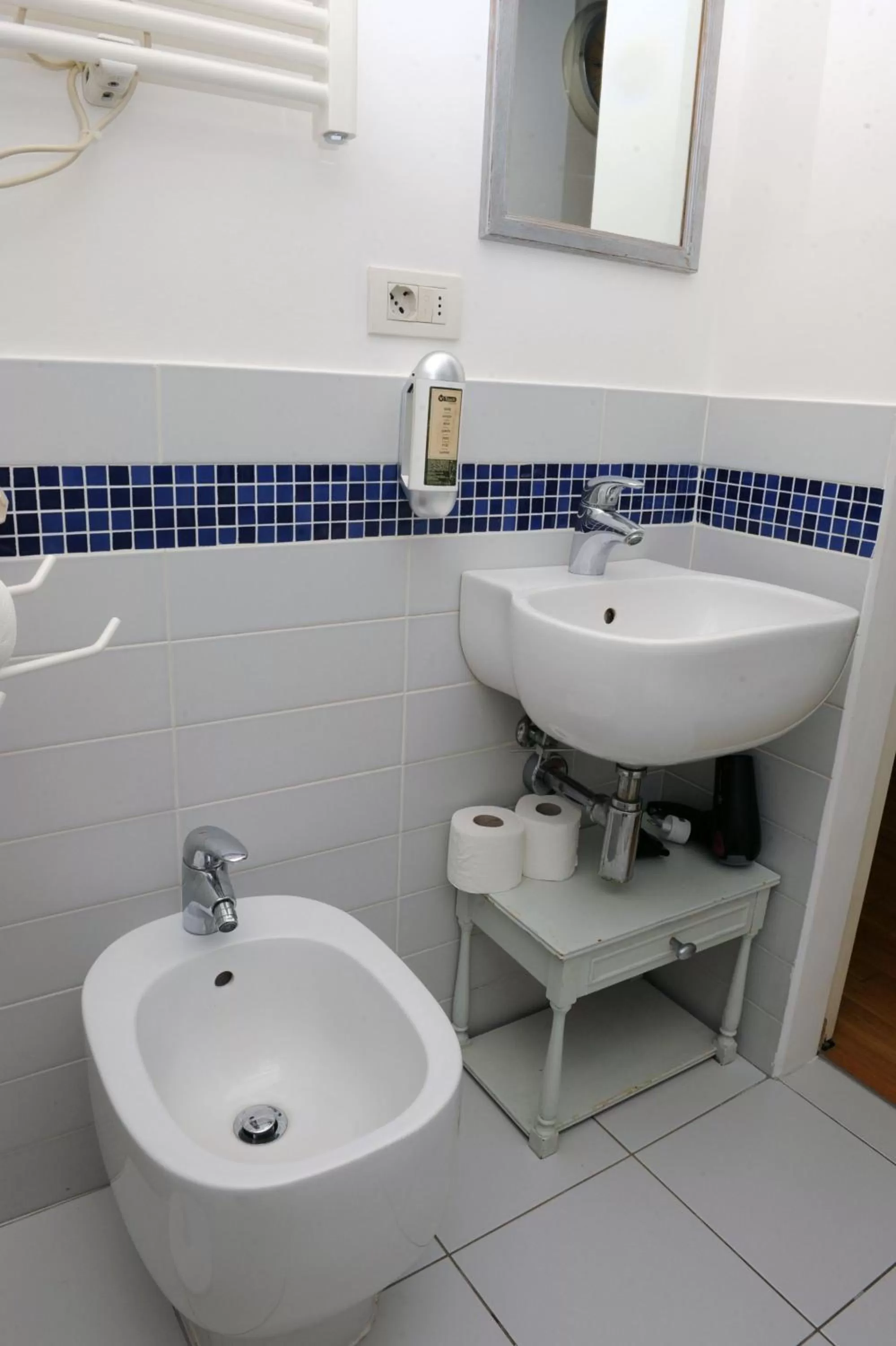 Bathroom in Pontevecchio Relais