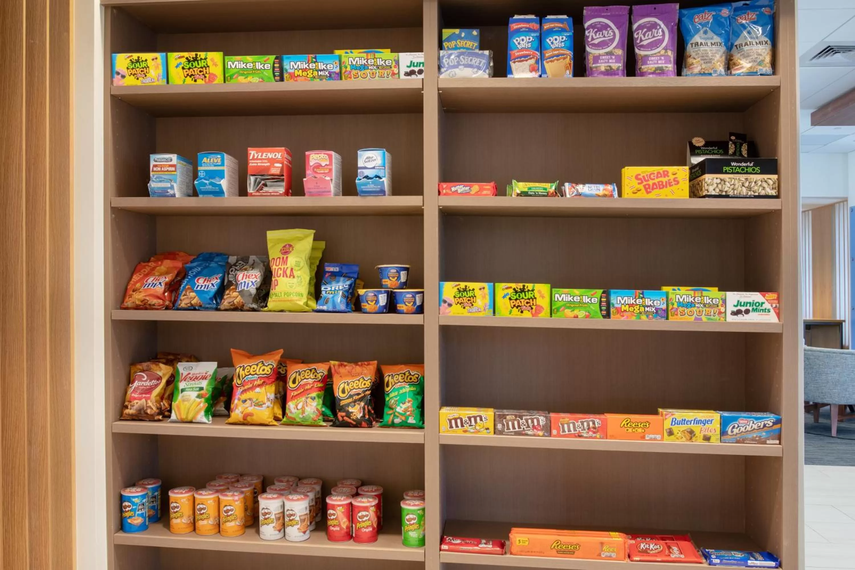 Lobby or reception in Holiday Inn Express & Suites - Ely by IHG