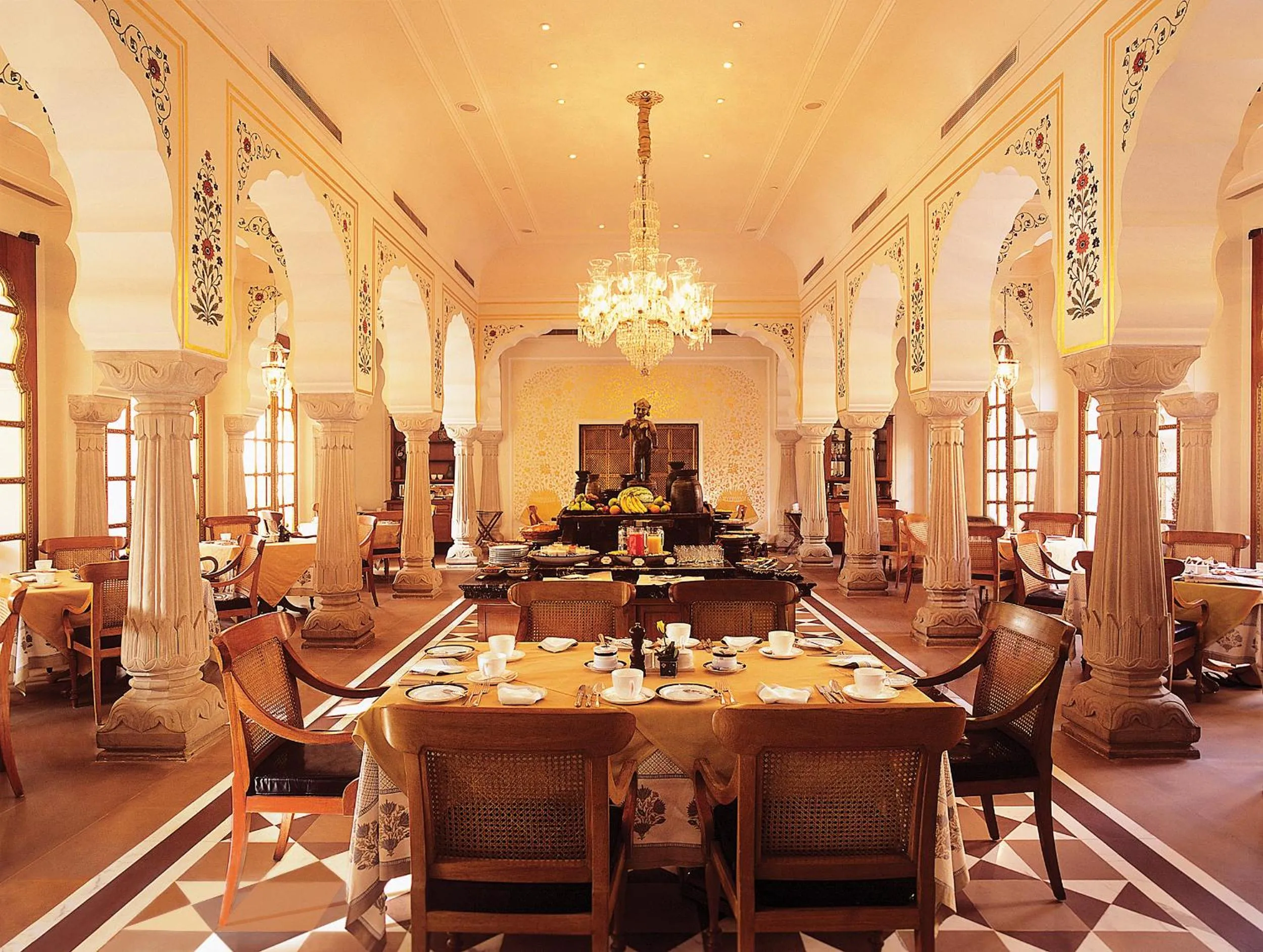 Restaurant/places to eat in The Oberoi Rajvilas Jaipur