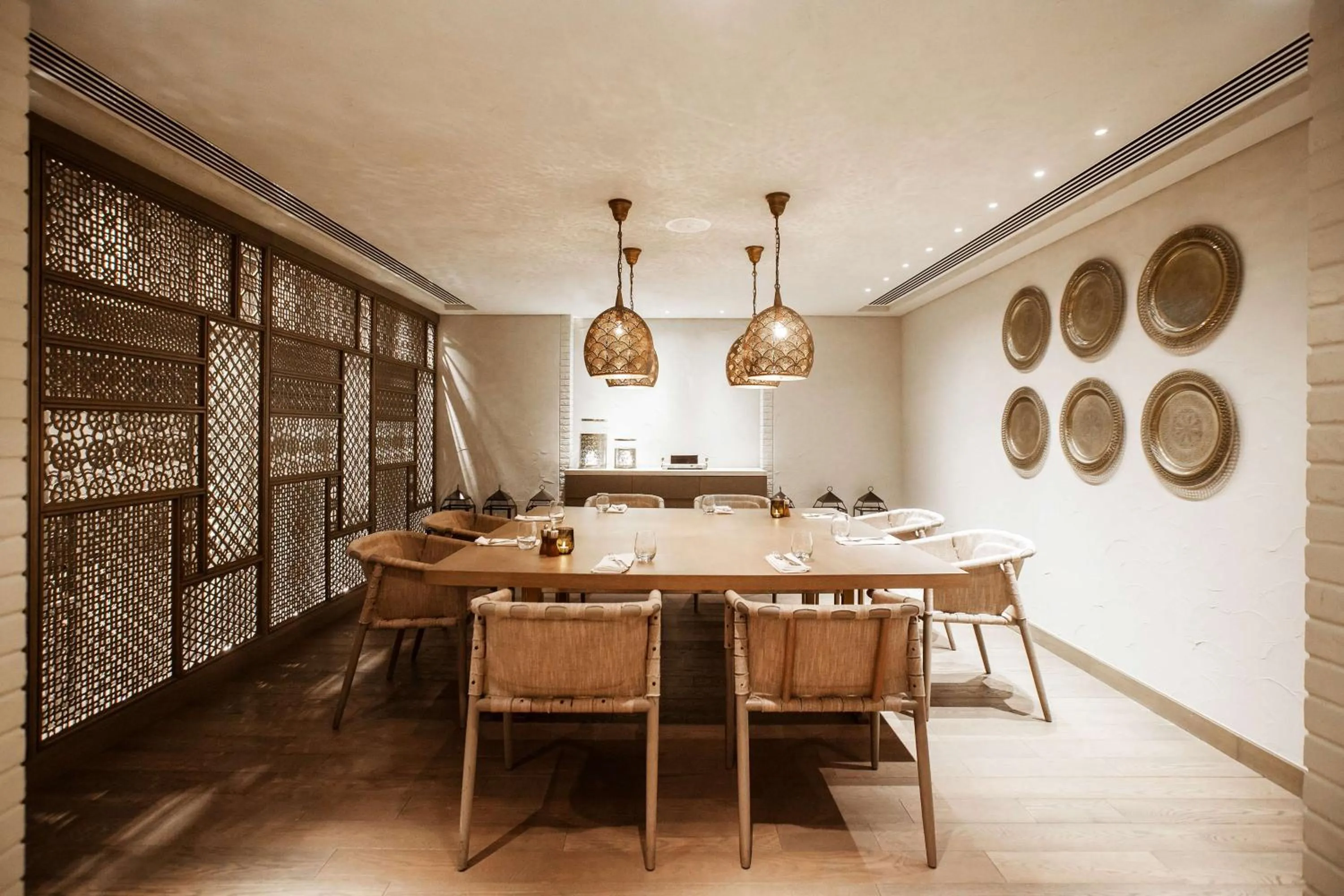 Restaurant/places to eat in Radisson Blu Hotel, Dubai Deira Creek