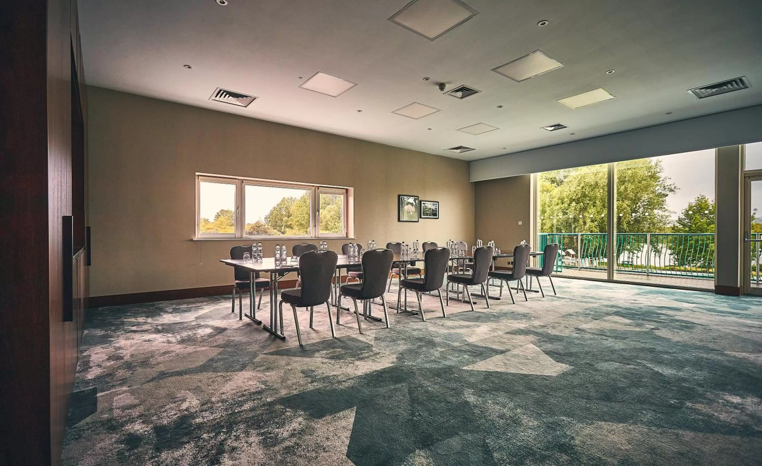 Meeting/conference room in Crowne Plaza Marlow by IHG