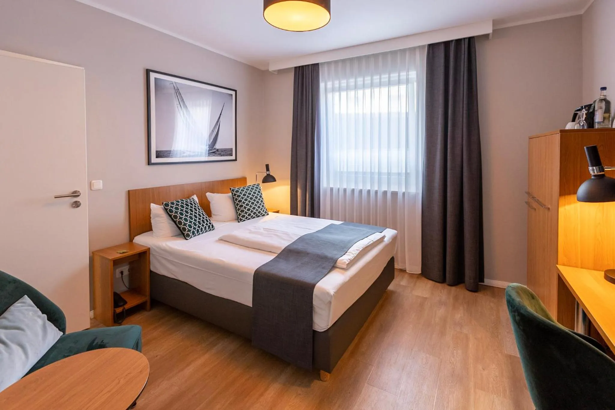 Bedroom, Bed in Comfort Hotel tom Kyle