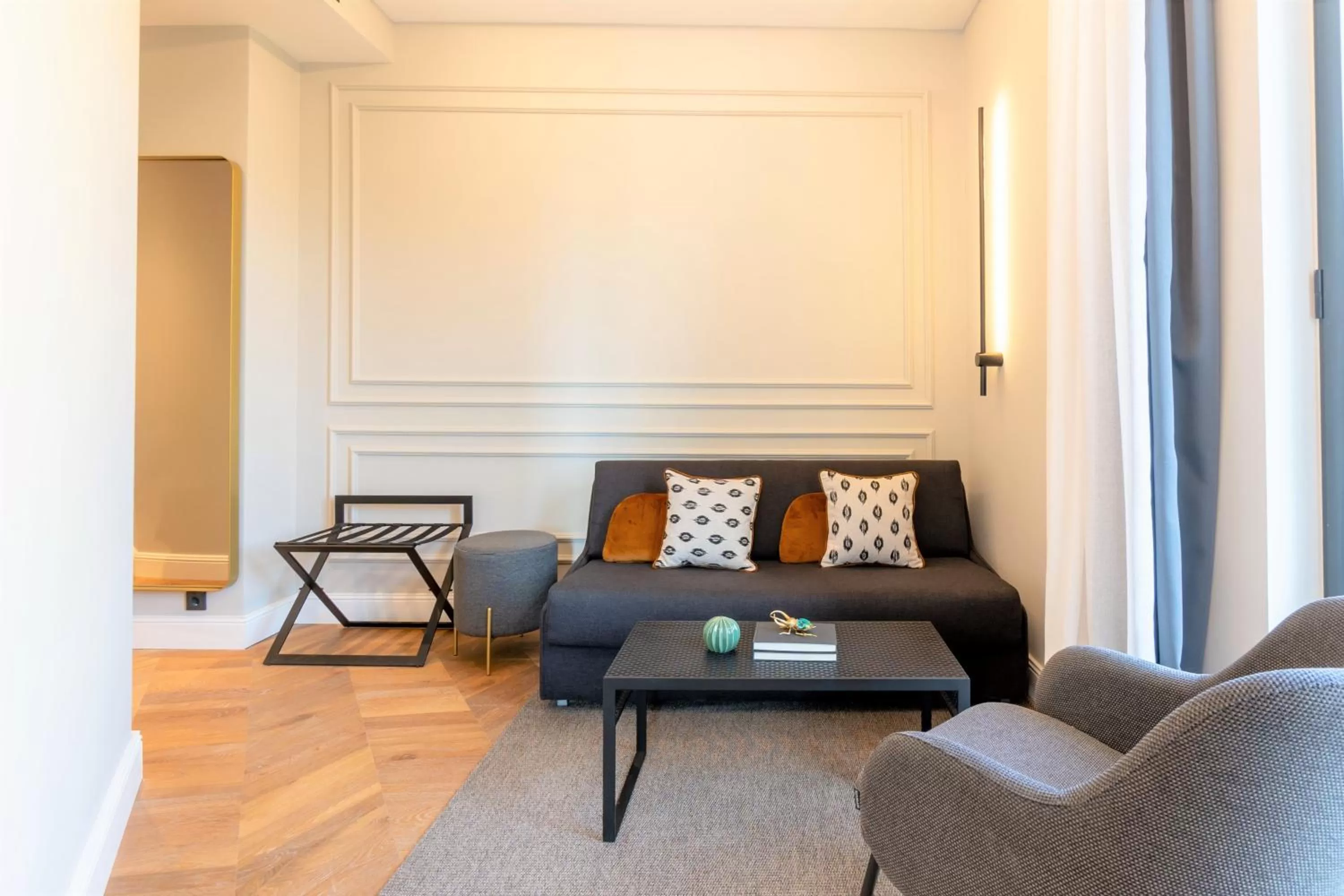 Living room in L&H Gran Vía Valencia