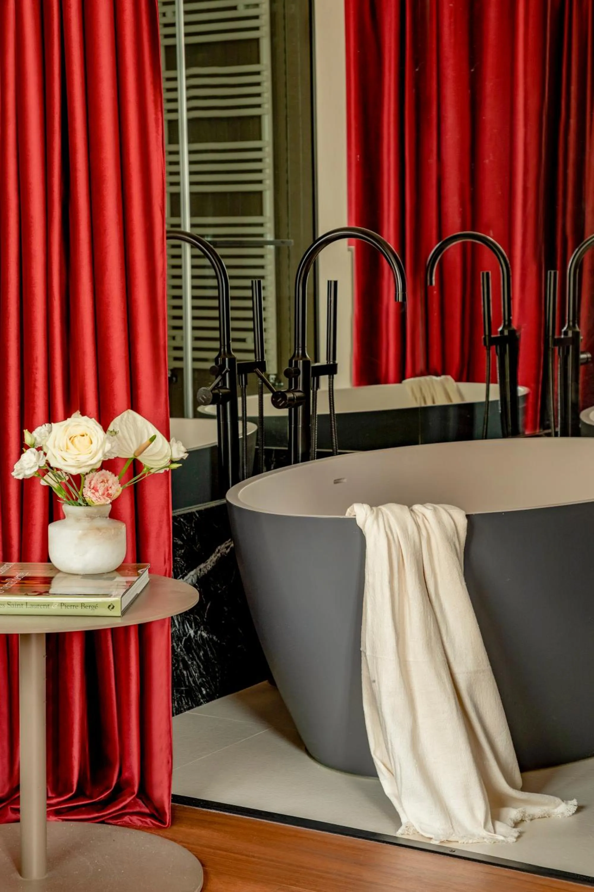 Bathroom in Villa Marquis a Member of Melia Collection Tour Eiffel